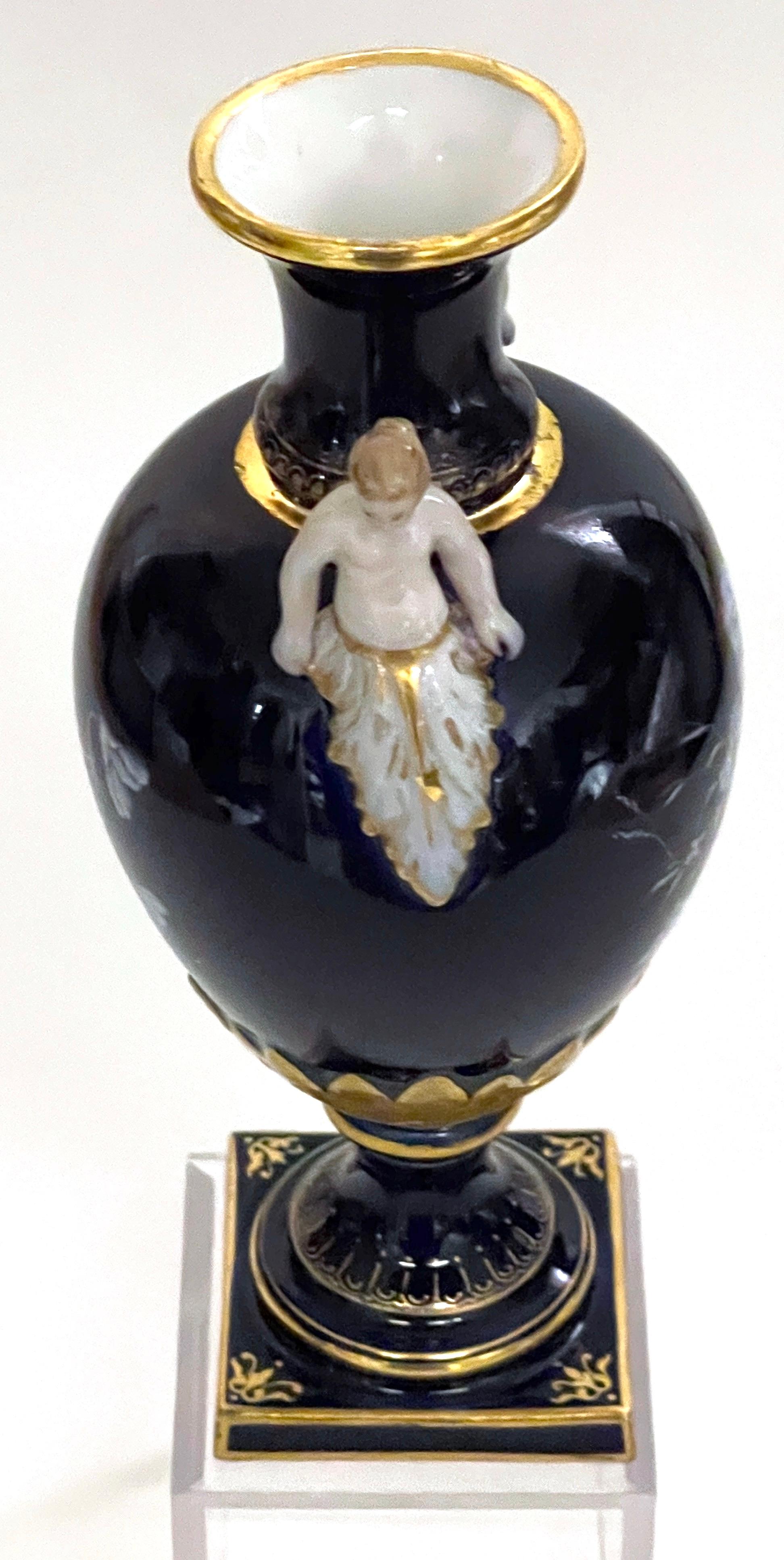 Meissen Cobalt Ground Pâte-sur-pâte Figural Vase, Attributed to Leuteritz For Sale 2