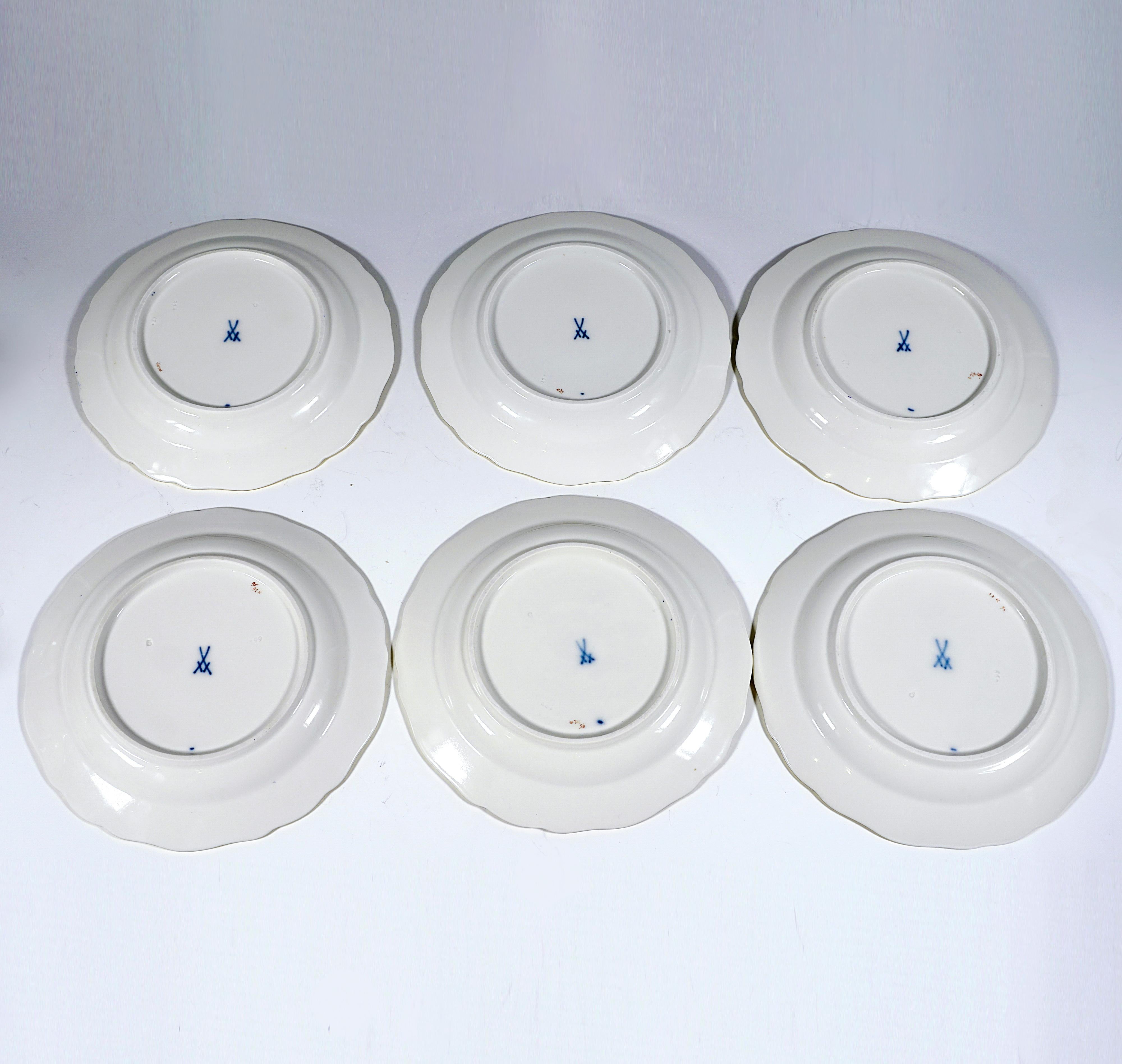 Meissen Coffee & Dessert Set For 6 Persons Flowers, Blue Rim & Gold, Mid-20th In Good Condition In Vienna, AT