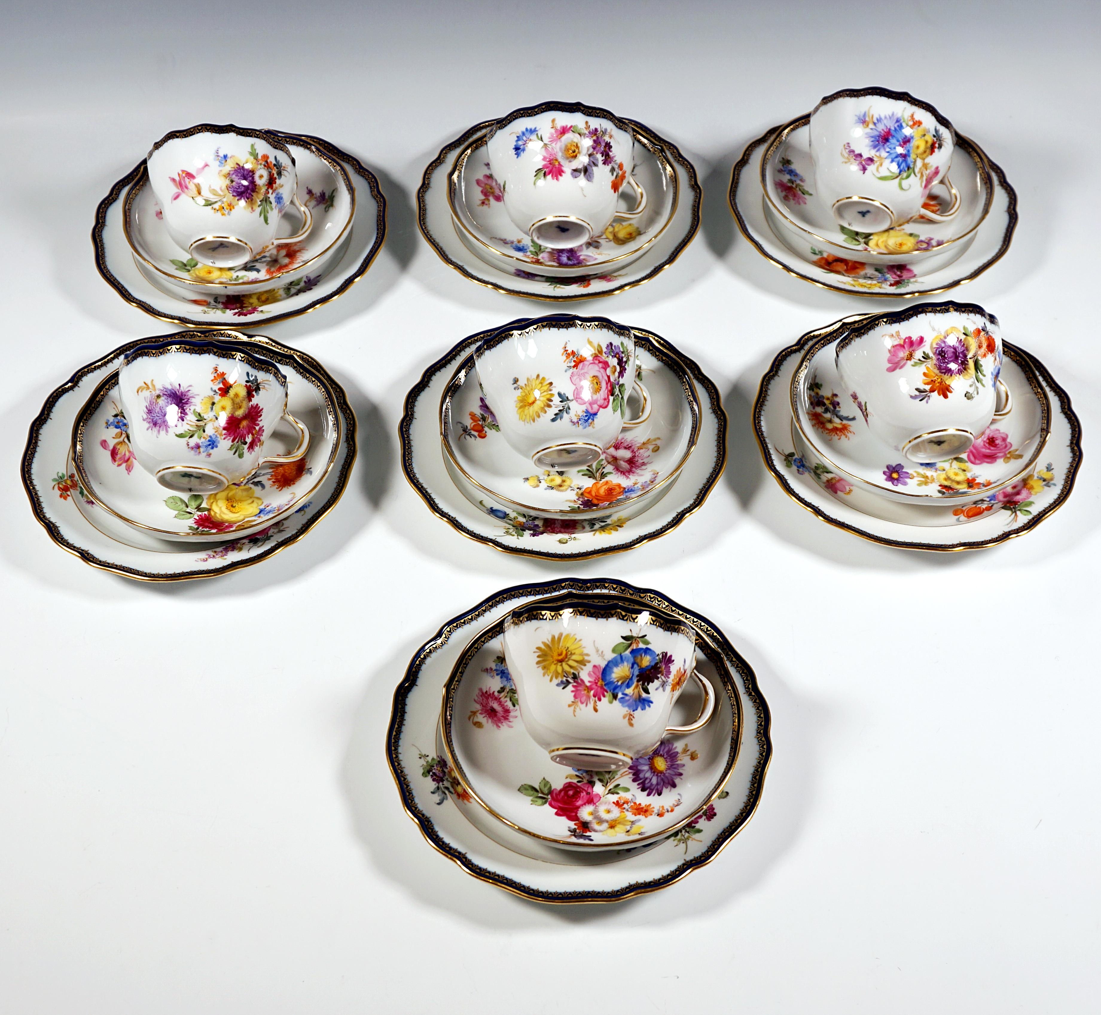 Tedesco Set da caffè e da dessert di Meissen per 7 persone, bouquet, bordo blu e oro, 1860 ca. 1860 in vendita