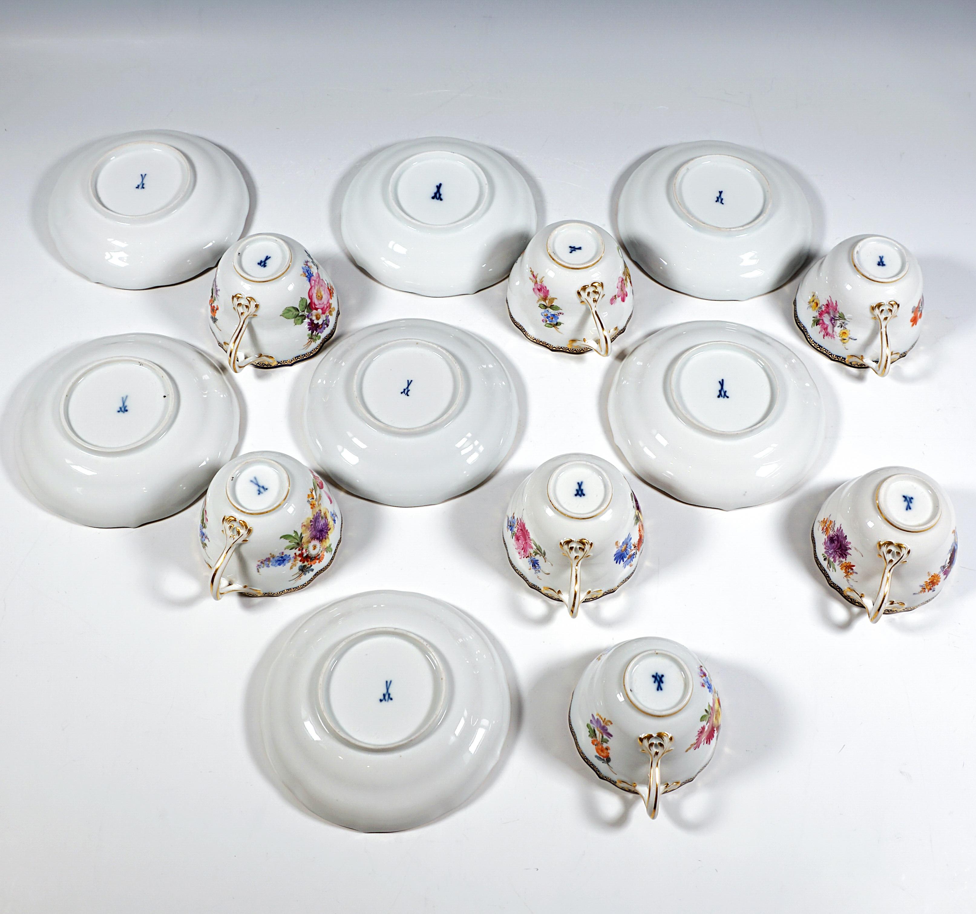 Set da caffè e da dessert di Meissen per 7 persone, bouquet, bordo blu e oro, 1860 ca. 1860 In condizioni buone in vendita a Vienna, AT