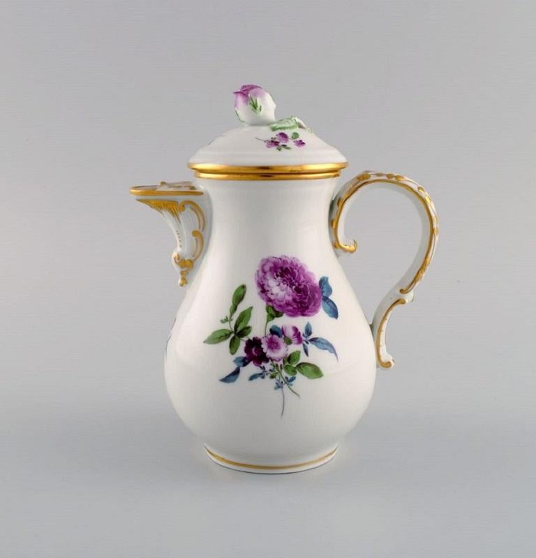 Meissen Coffee Pot, Sugar Bowl and Cream Jug with Hand-Painted Flowers In Excellent Condition For Sale In Copenhagen, DK