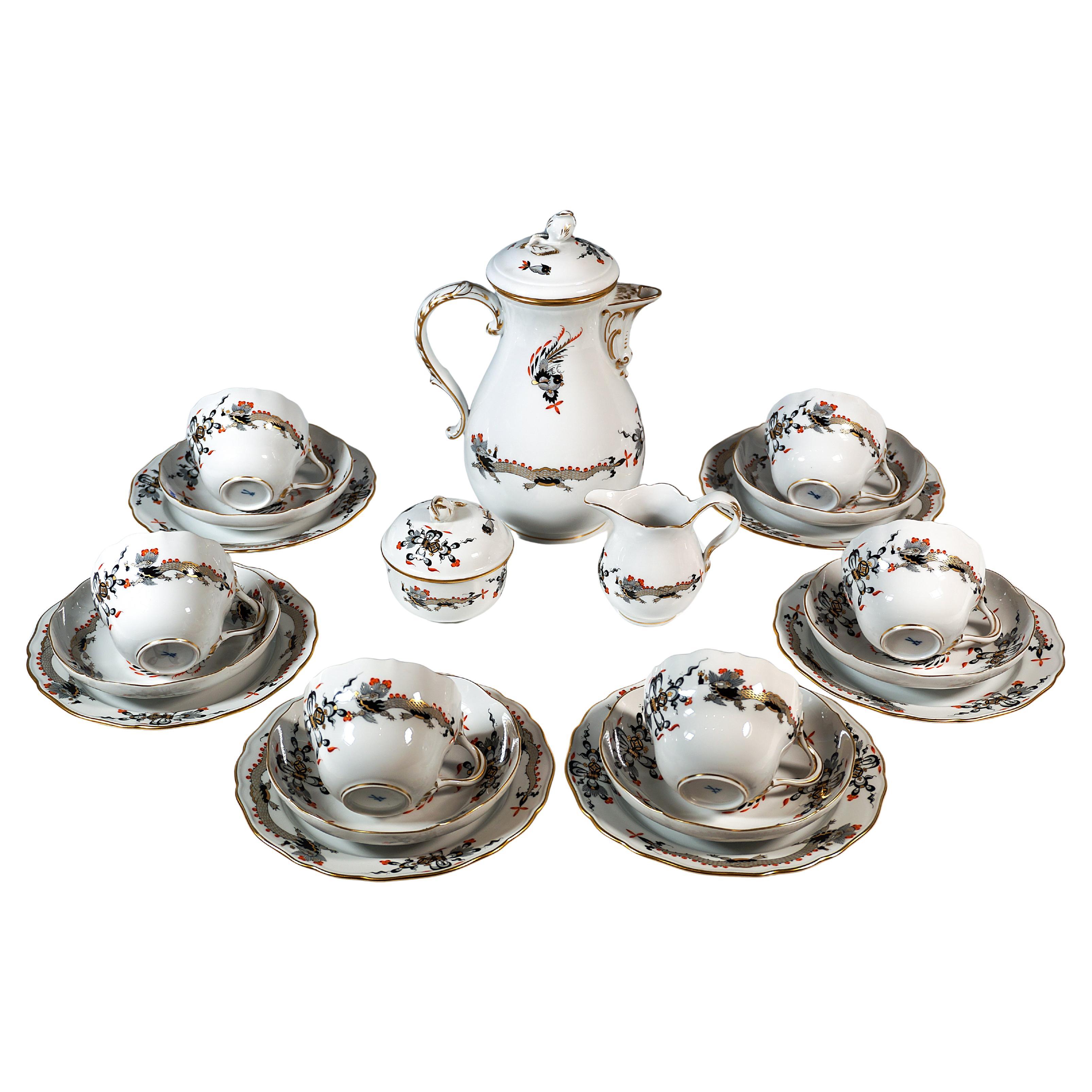 Service à café Meissen pour 6 personnes Riche dragon noir, rouge et or, 20e siècle
