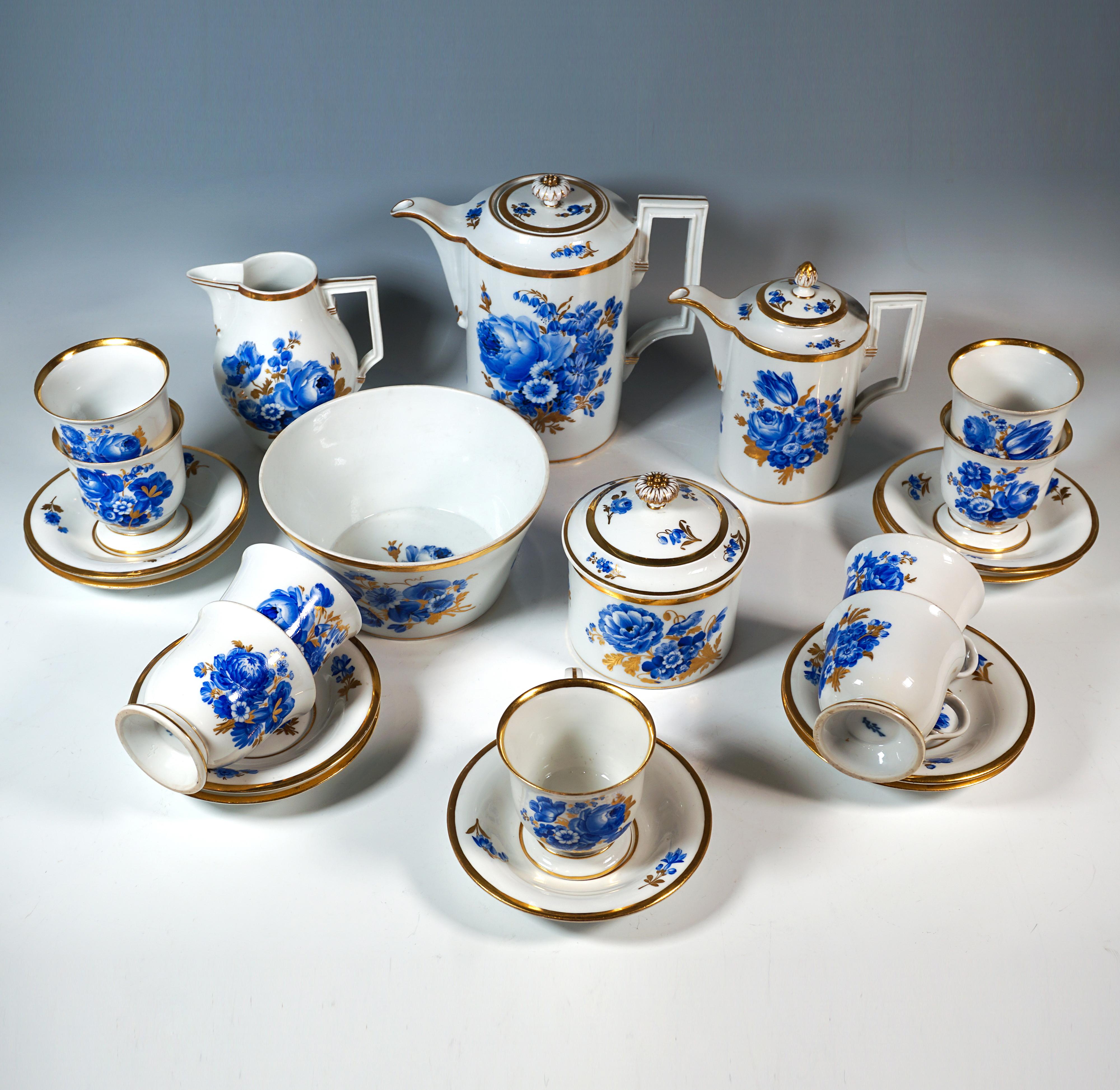 Early Meissen coffee or tea service, 23 pieces, consisting of a coffee pot with lid, a hot water pot with lid, a milk jug, a lid box for sugar or tea, as well as a serving bowl, nine cups and nine saucers.
Lidded vessels and bowl with smooth,