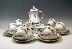 Meissen Coffee Set Rich Green Dragon Decor Nr 320310 Six Persons Made circa 1970