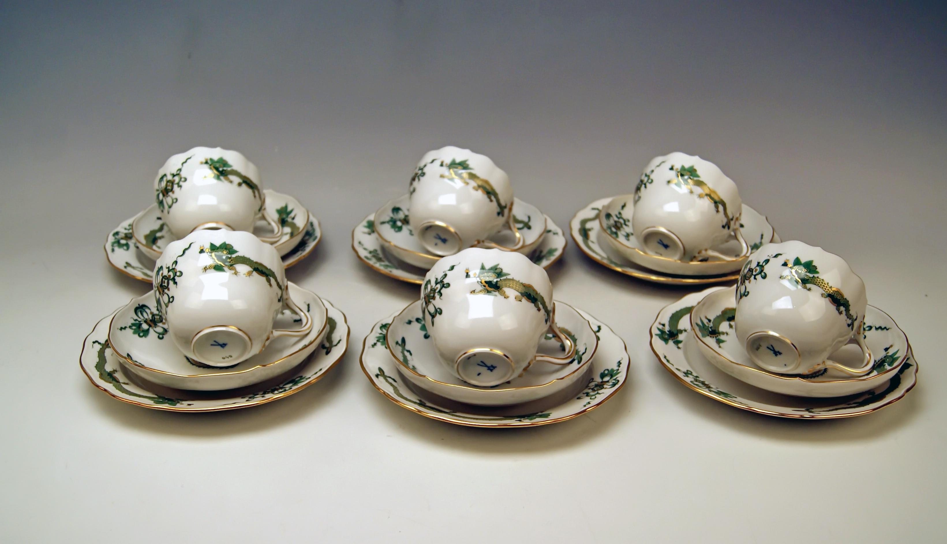 Meissen Coffee Set Rich Green Dragon Decor Nr 320310 Six Persons Made circa 1970 In Excellent Condition In Vienna, AT