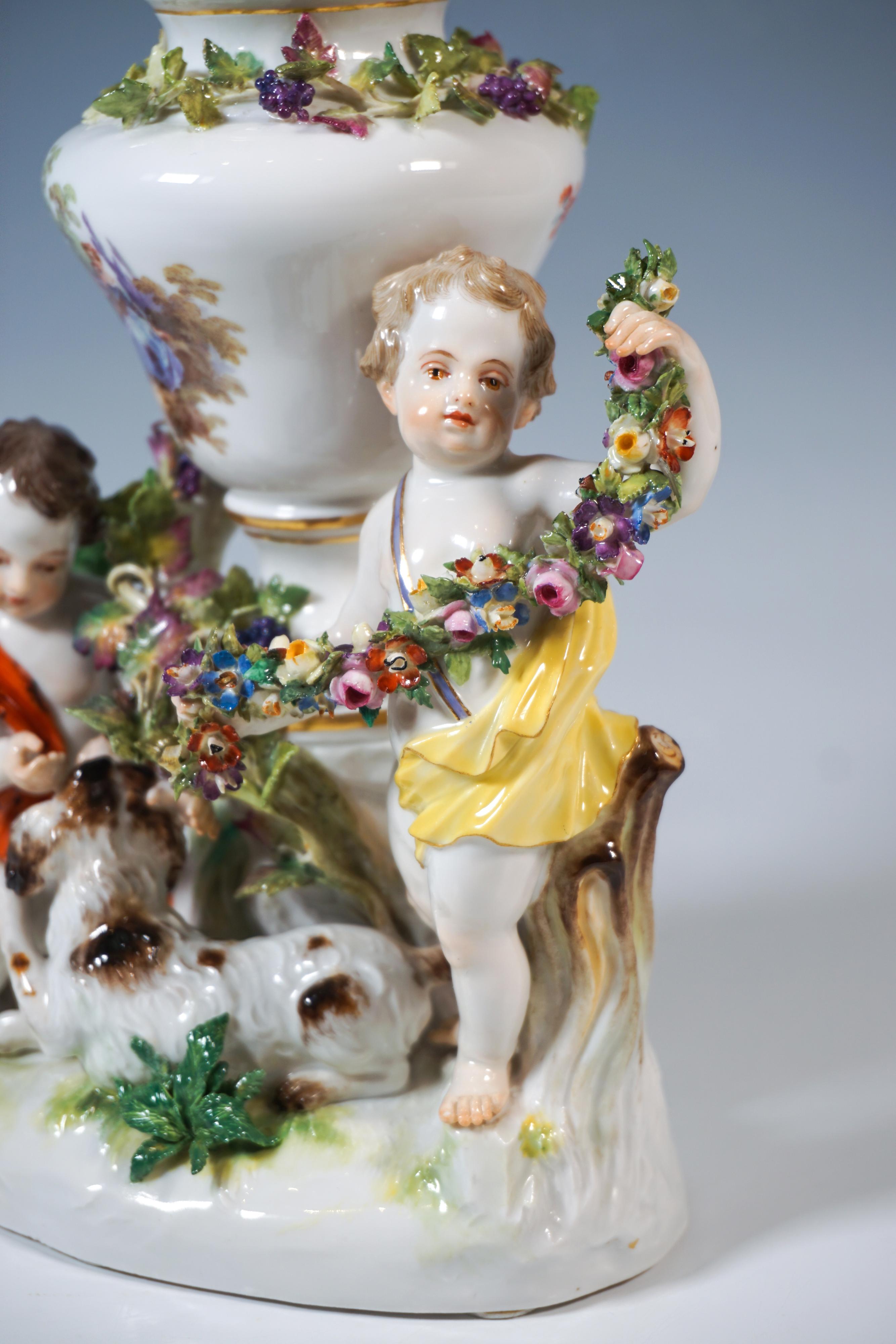Meissener Amor-Gruppe mit Hund und Potpourri, von J.J. Kaendler, Deutschland, um 1870 im Angebot 4