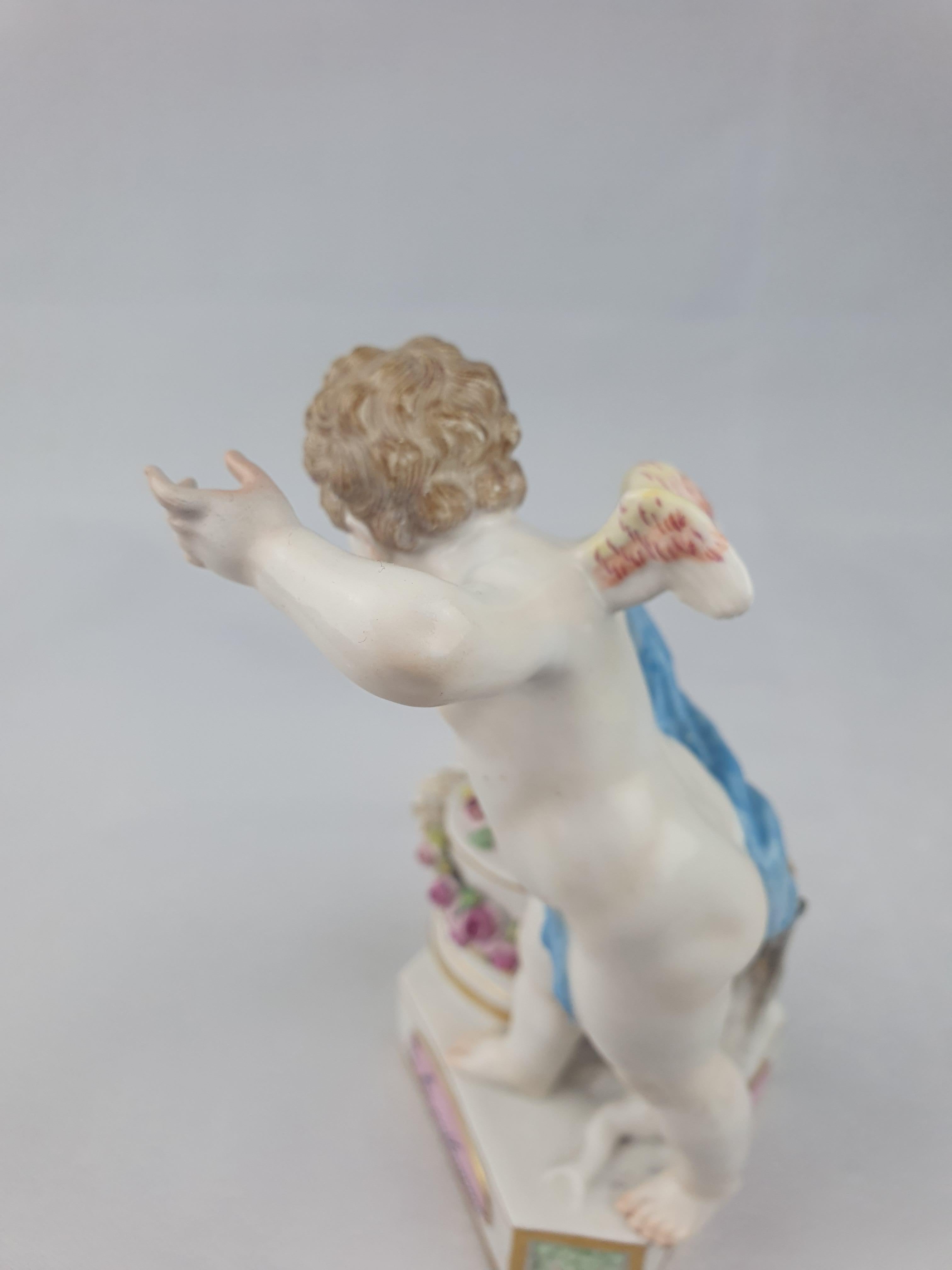 19th Century Meissen Cupid Lighting Hearts with Flame ‘Je Les Enflamme’ For Sale