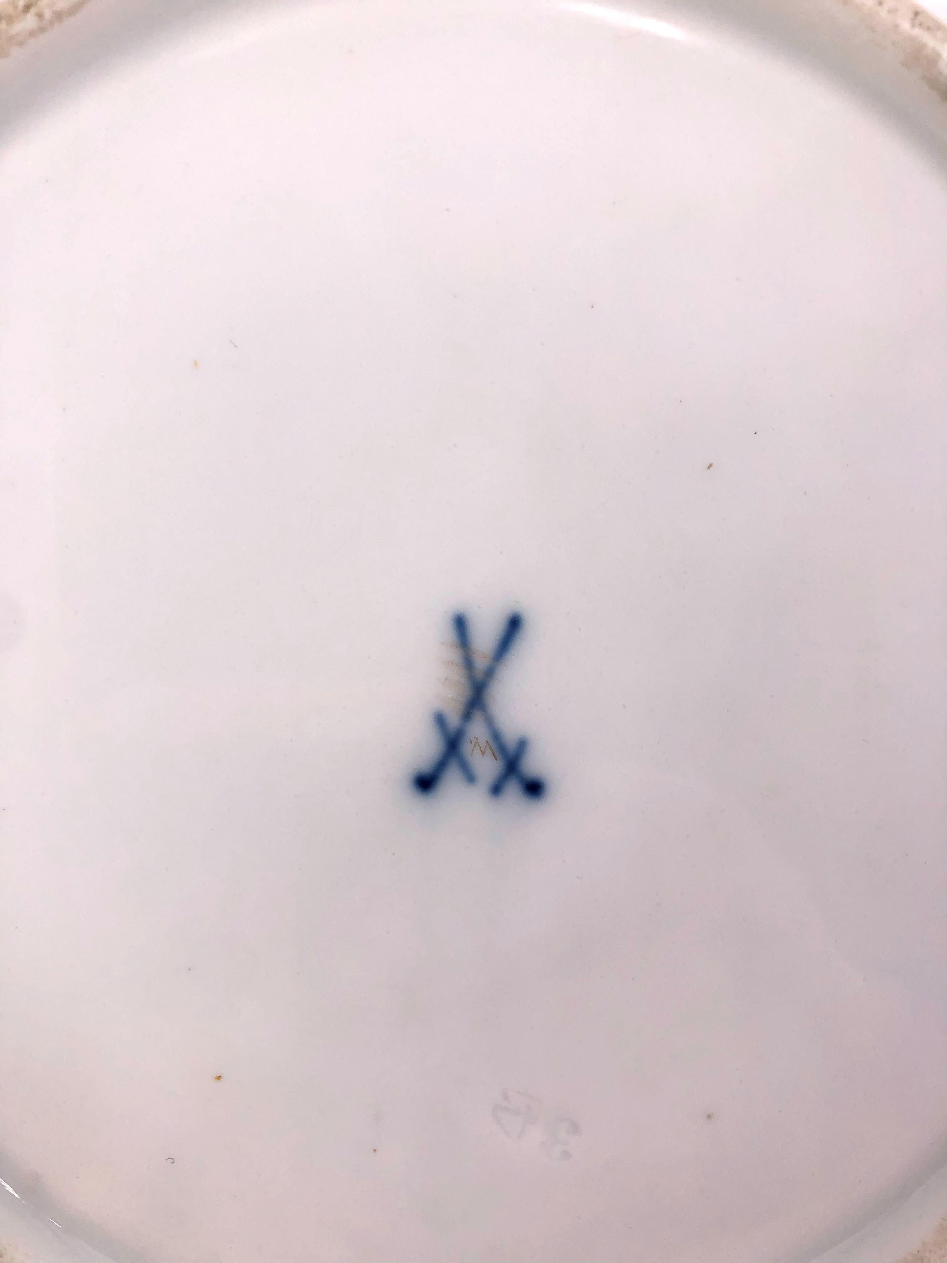 Ancienne assiette à dessert victorienne de Meissen, vers 1815-1860. Excellent état - En vente à Remshalden-Grunbach, DE