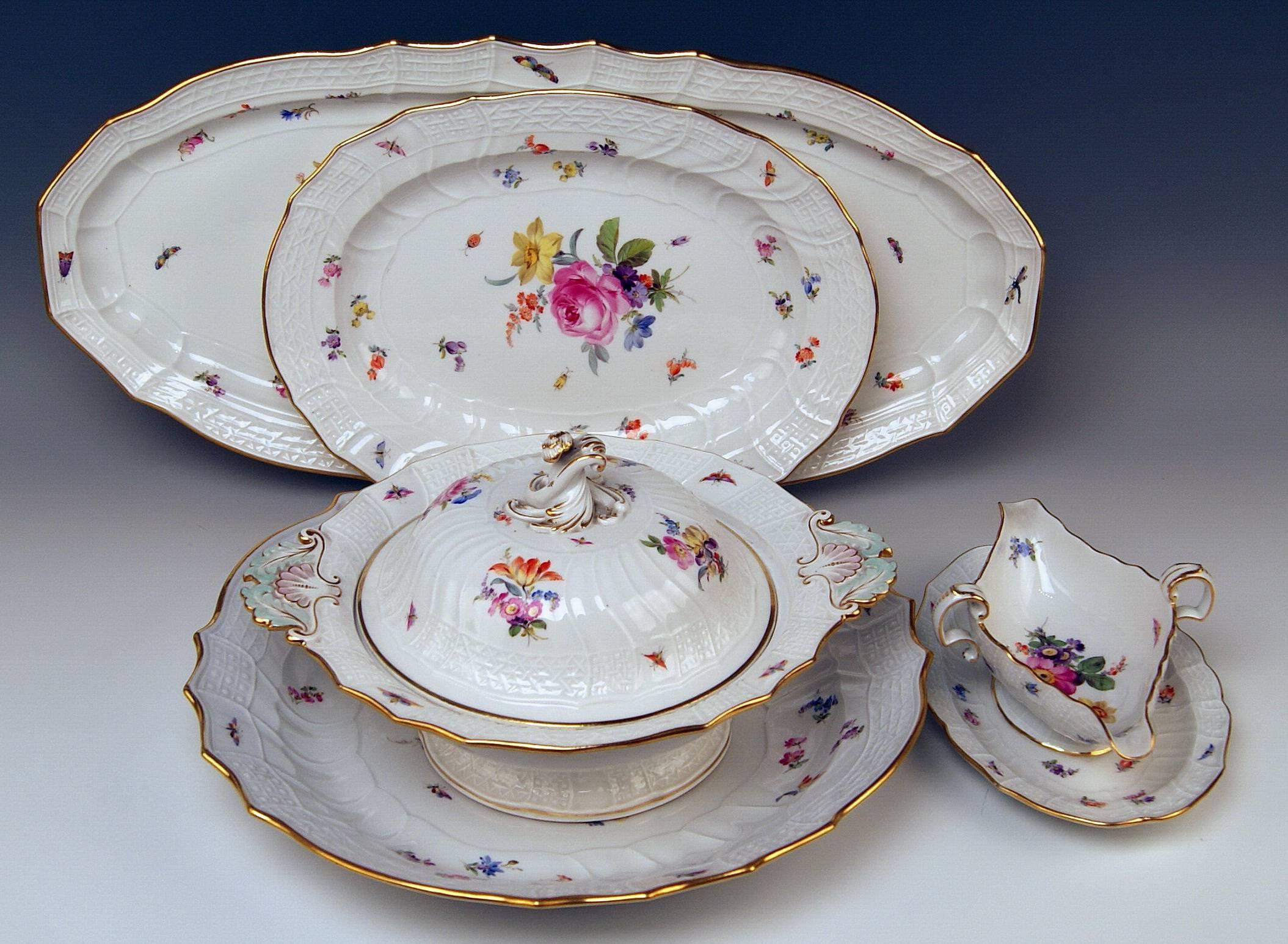 We invite you here to look at a Splendid Meissen dinner set for six persons consisting of 23 pieces:
White porcelain, multicolored painted with nicest flower pattern, golden painted edges existing.
Decoration type and form:
Neubrandenstein-relief (=