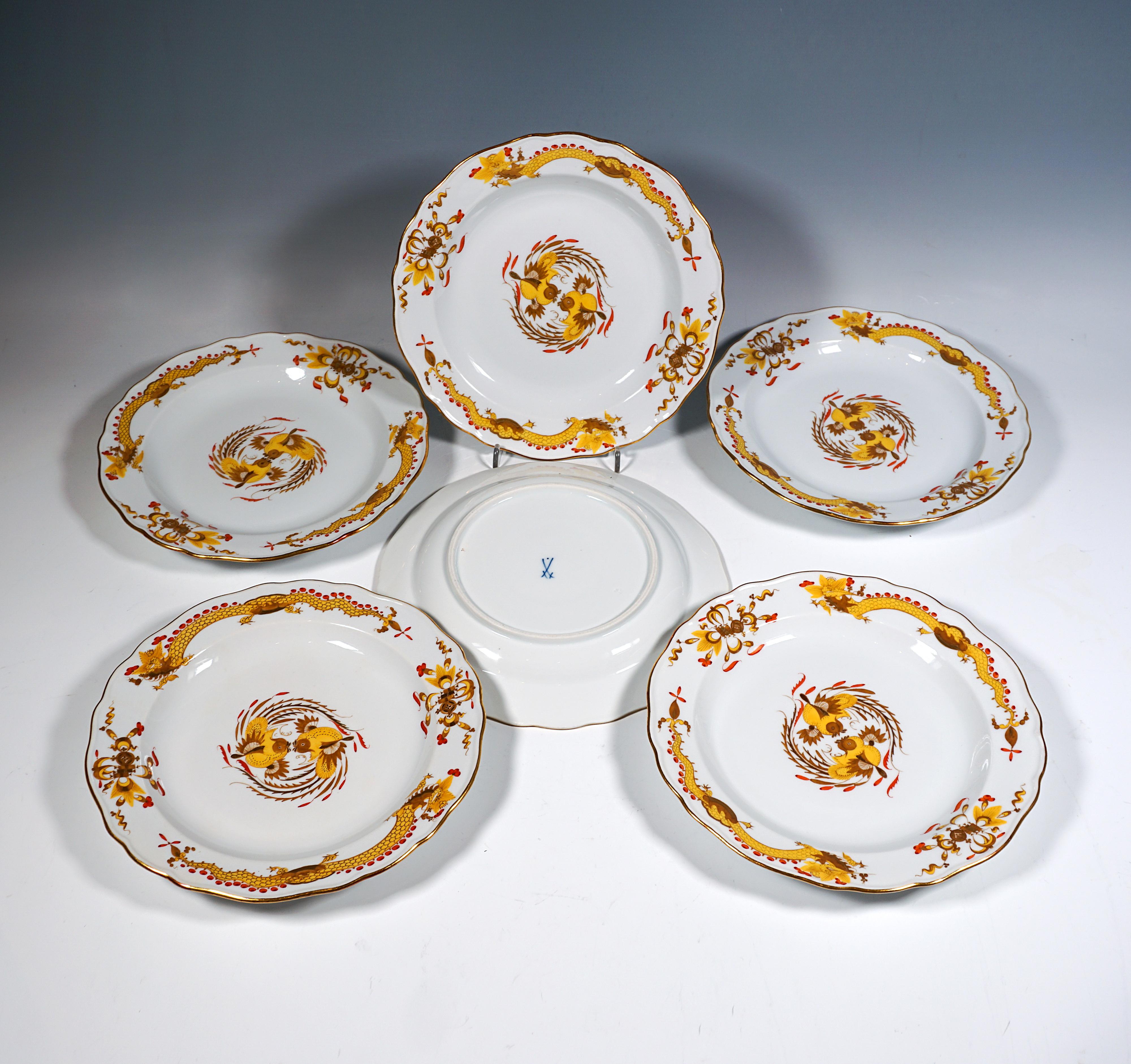 Service de table Meissen pour 6 personnes, dragon jaune riche avec rouge et or, 1924-34 Bon état - En vente à Vienna, AT