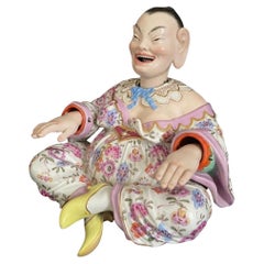 Chinesische Meissener Pagode mit weiblicher Figur – Kaendler