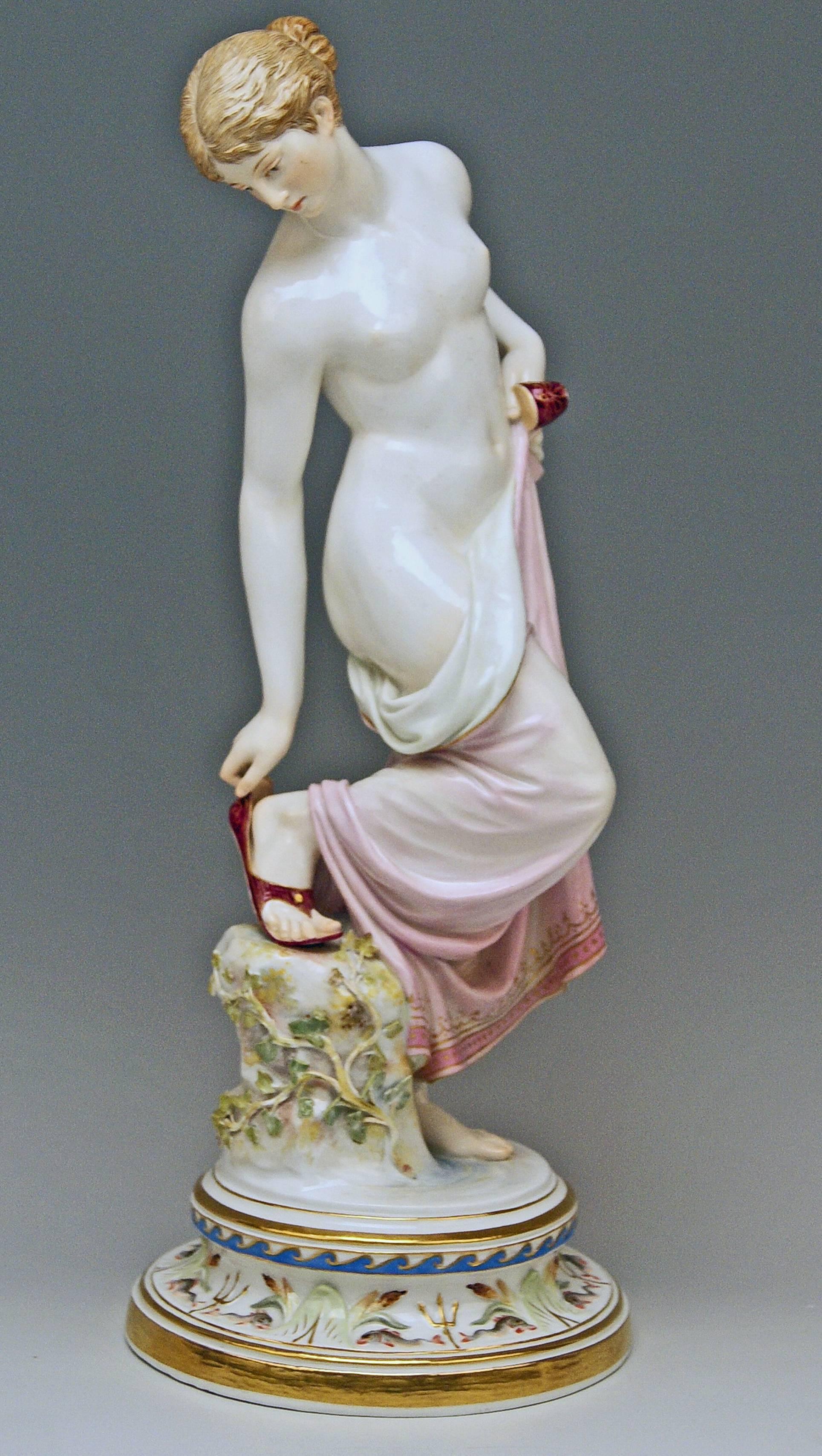 Meissen gorgeous figurine of nude lady, called after the Bath / created by Robert Ockelmann 
 
Manufactory: Meissen
Hallmarked: Blue Meissen Sword Mark (underglazed)
First quality 
Dating: made circa 1890-1900 
Material: porcelain, glossy