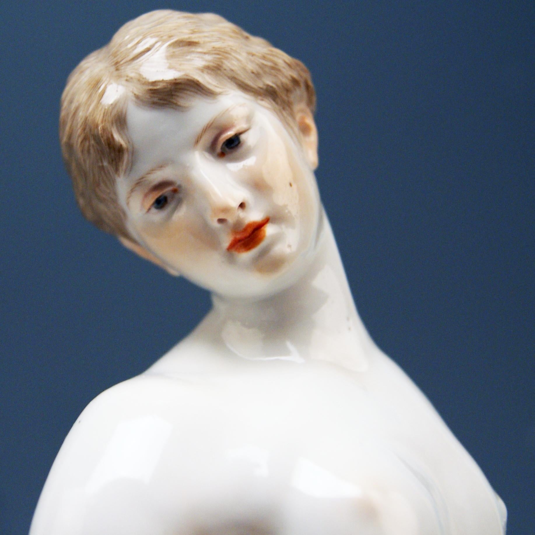 Painted Meissen Female Nude Figurine After The Bath Model M 193b R. Ockelmann ca: 1890