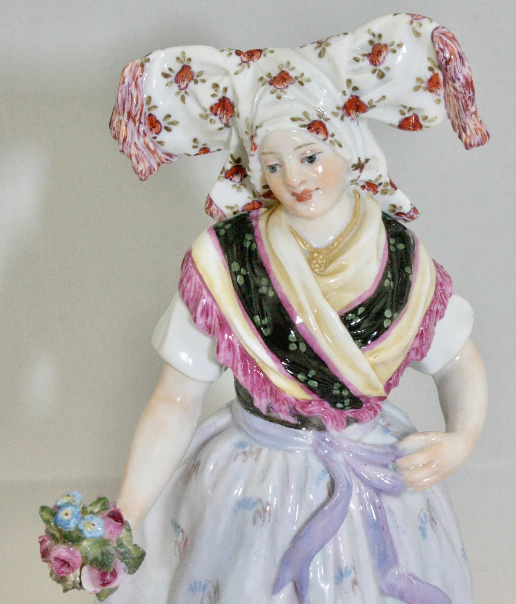 Fait main Figure de Meissen représentant une femme lusacienne en costume national par Hugo Speiler, vers 1887 en vente