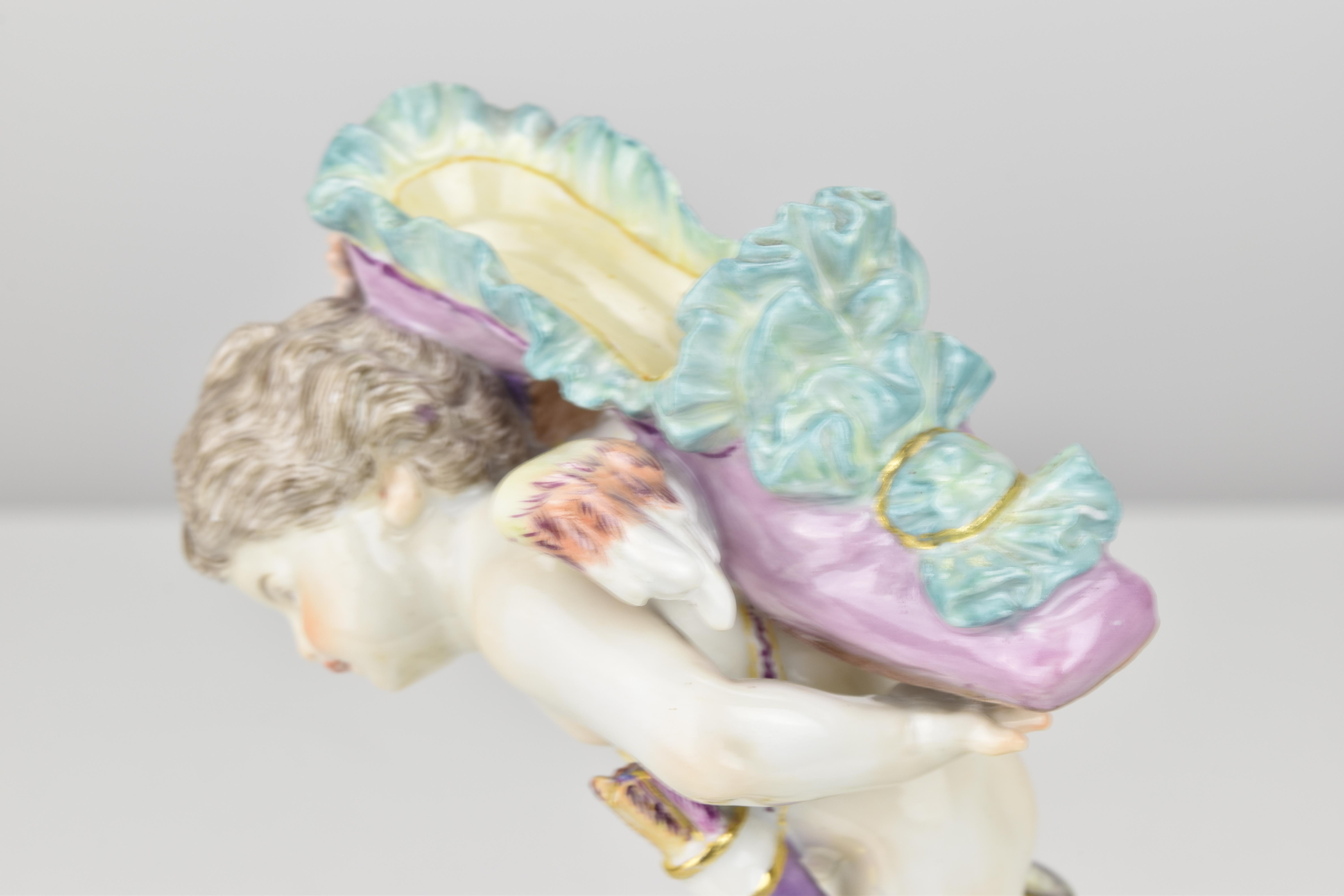Meissen Figurine “Armor unter dem Pantoffel” Cupid with Slipper, 19th Century in vendita 5