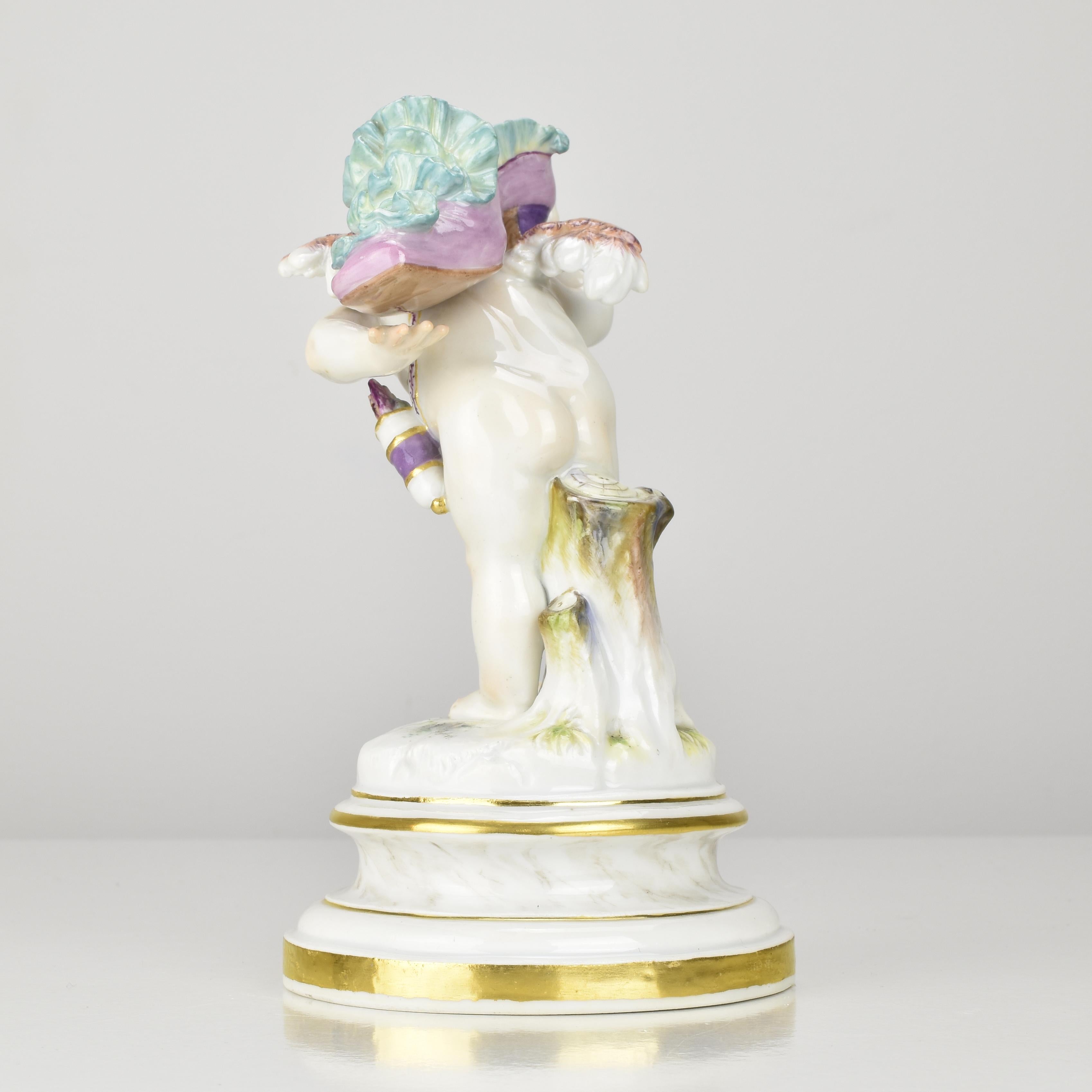 Fatto a mano Meissen Figurine “Armor unter dem Pantoffel” Cupid with Slipper, 19th Century in vendita
