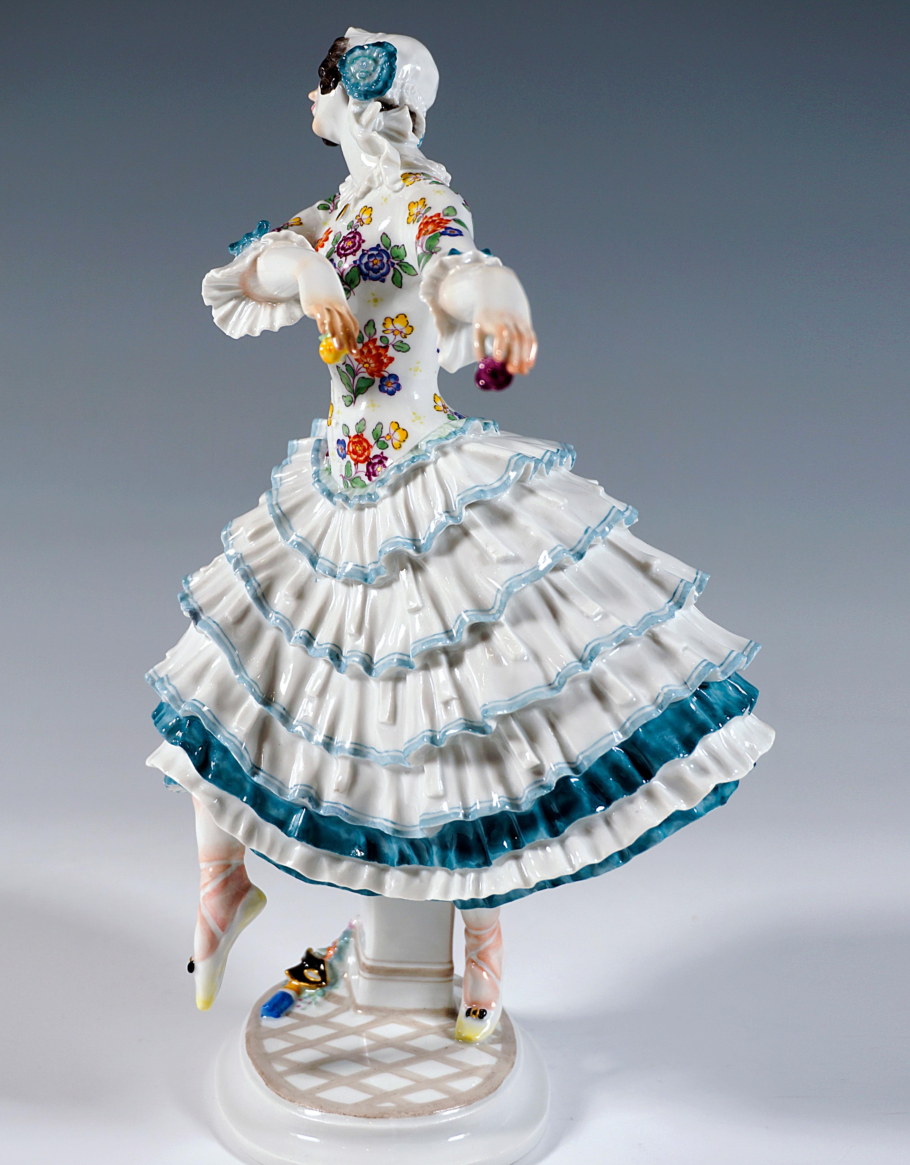 Meissen Figurine 'Chiarina', Russian Ballet 'Carnival', by Paul Scheurich, 20th In Good Condition For Sale In Vienna, AT