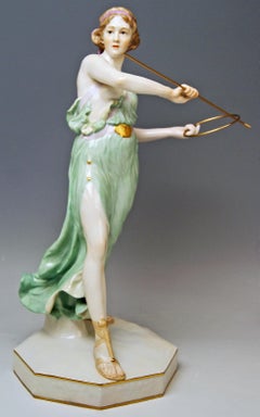 Meissen Figurine Girl Throwing Hoop Reifenspielerin A 235 by R. Boeltzig