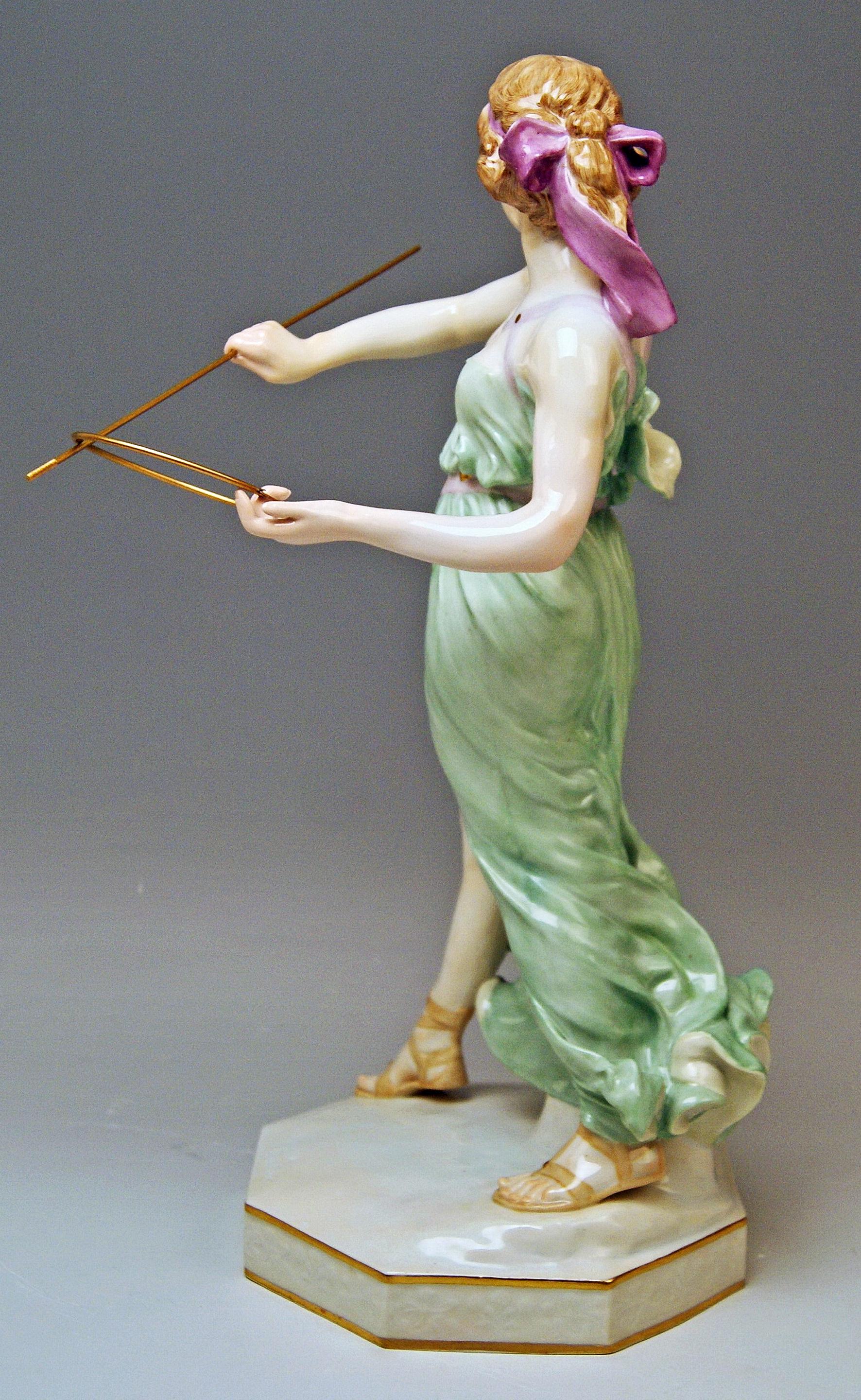 German Meissen Figurine Girl Throwing Hoop Reifenspielerin A 235 by R. Boeltzig