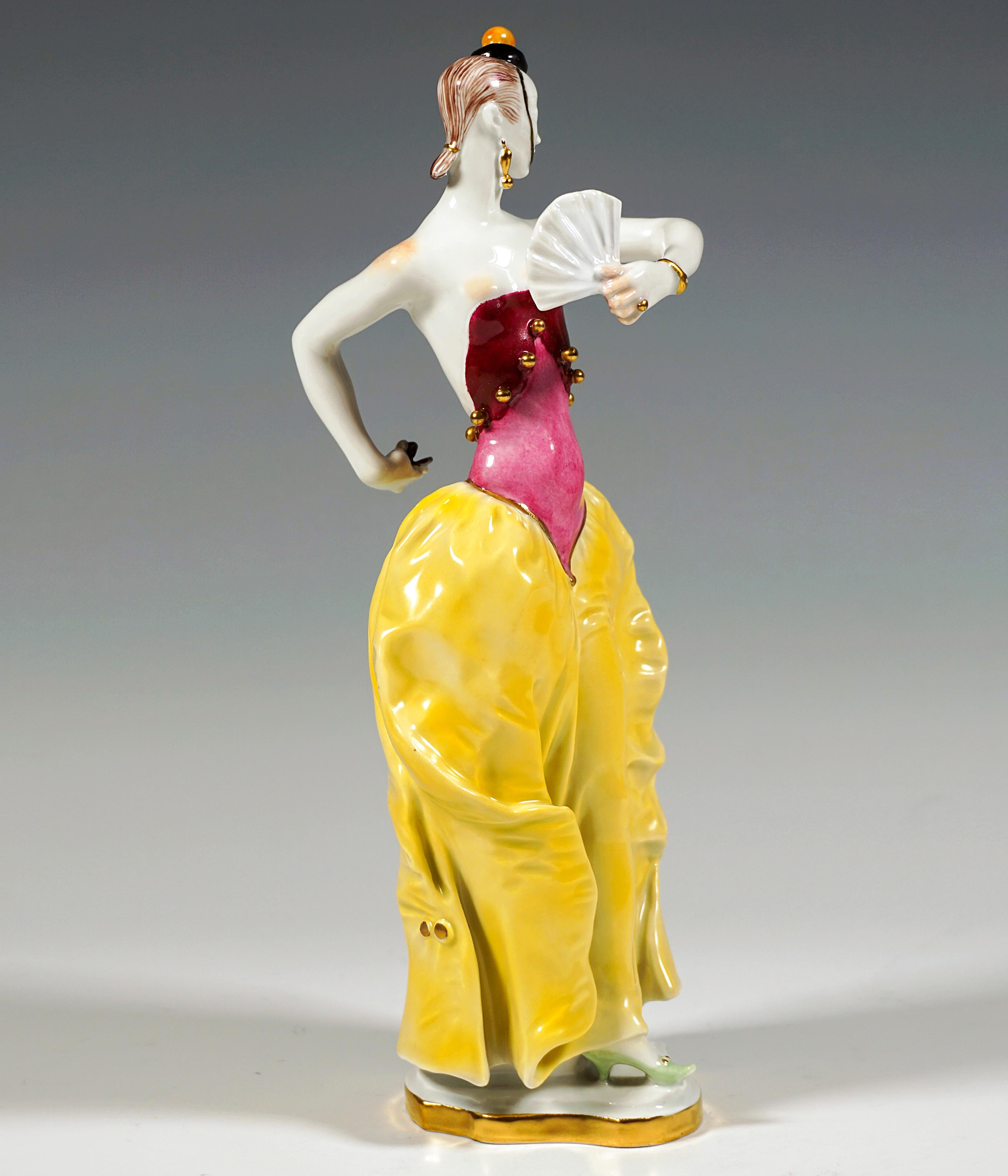 Figurilla de Meissen Bailarina española con abanico y castañuela, de Paul Scheurich, 20.º siglo en Bueno estado para la venta en Vienna, AT