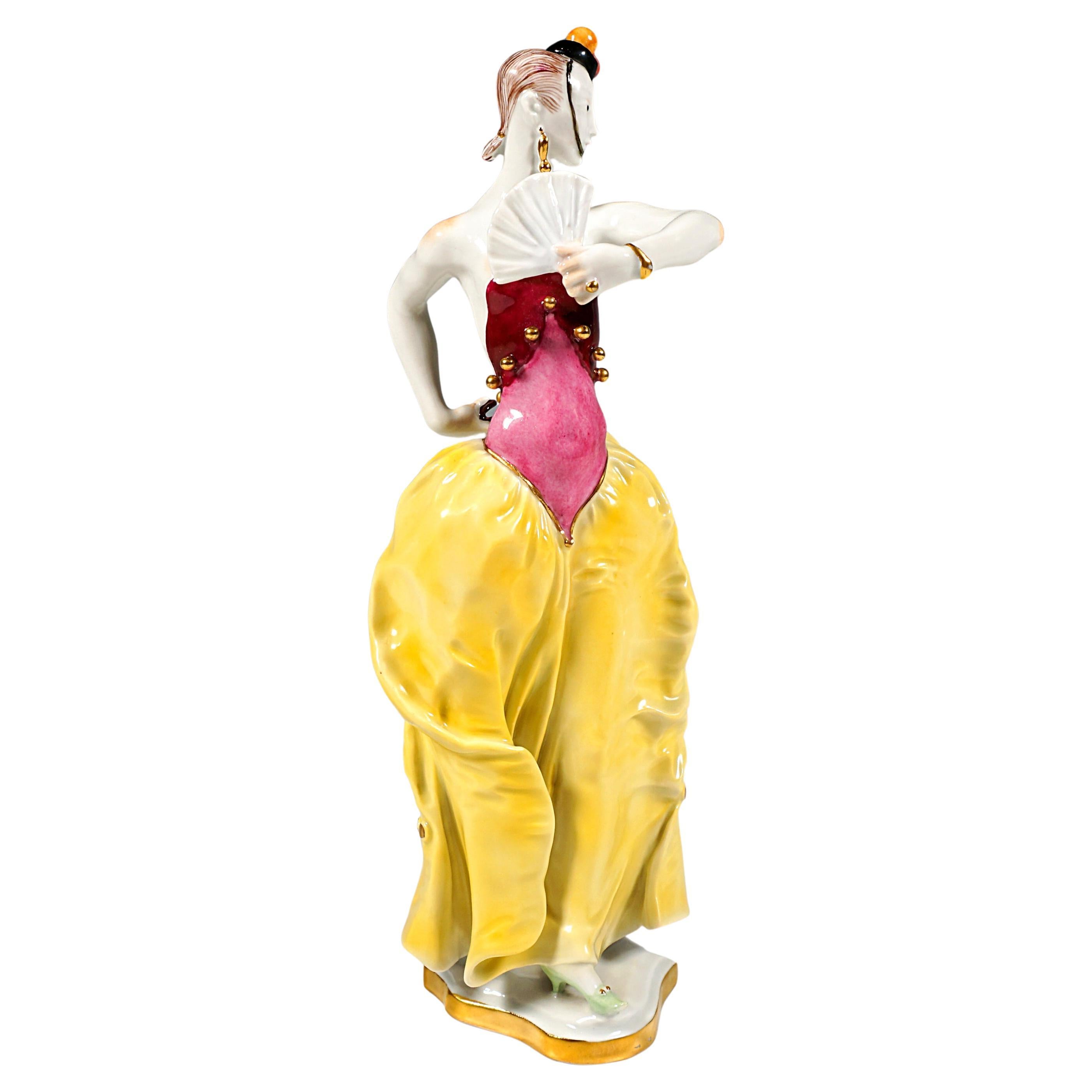 Figurilla de Meissen Bailarina española con abanico y castañuela, de Paul Scheurich, 20.º siglo en venta