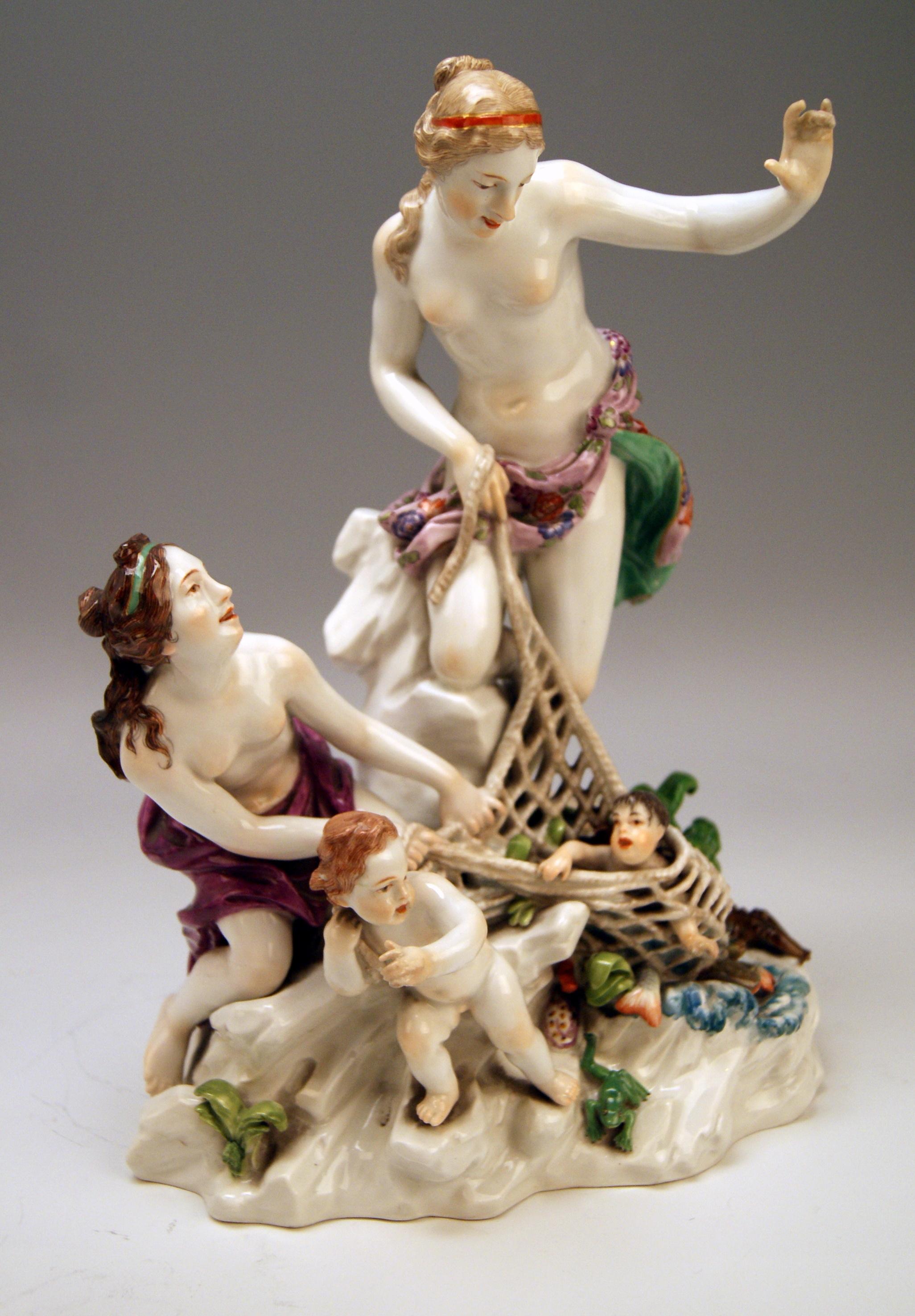 Meissen tall as well as gorgeous figurine group: 
Catch of Triton / excellently painted & modelled (the details are stunningly sculptured = finest modelling)

Design:
Johann Joachim Kändler (circa 1765), with collaboration of Christoph Carl