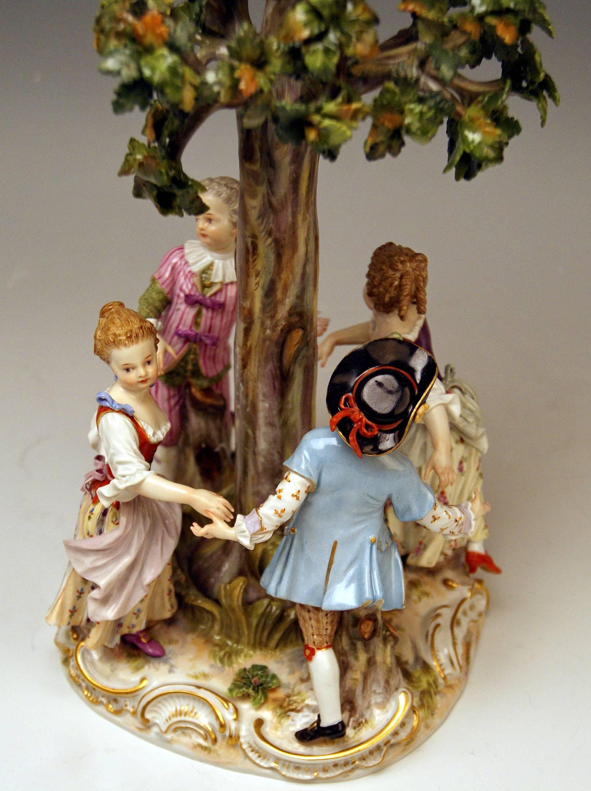 Meissen Figurines Gardener Children under a Tree Model 2728, Kaendler circa 1850 1