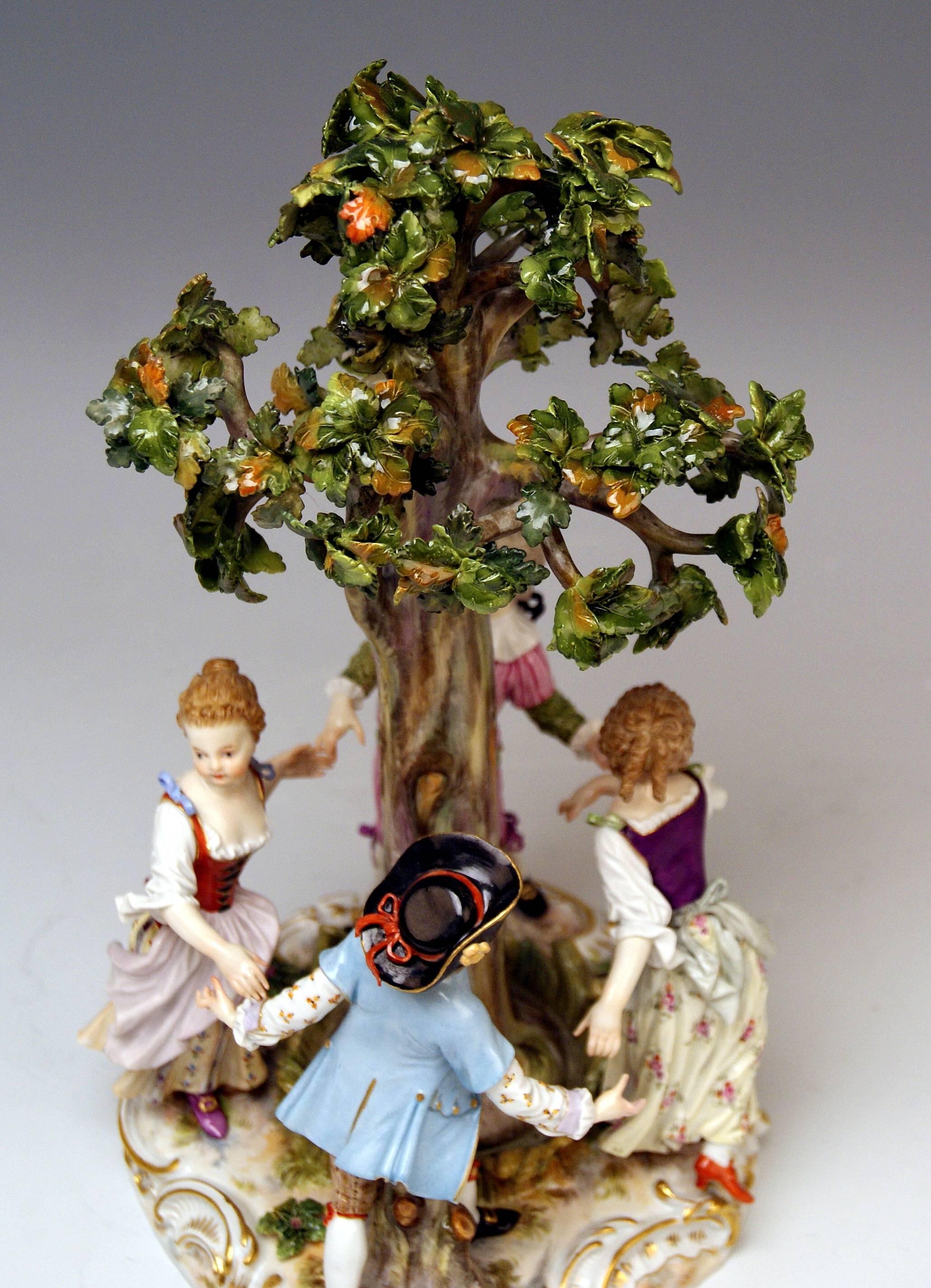 Painted Meissen Figurines Gardener Children under a Tree Model 2728, Kaendler circa 1850