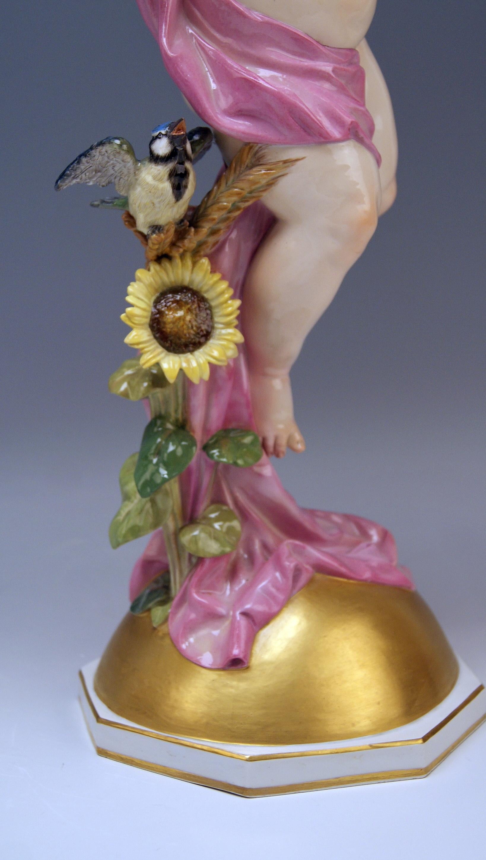 Meissen Figurines Large Pair Day & Night L 134 & L 135 by Schwabe circa 1877 In Good Condition In Vienna, AT