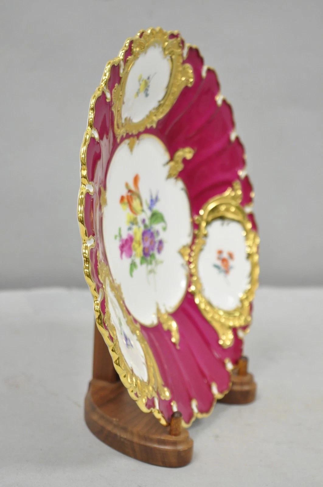 Meissen Porcelaine rouge peinte à la main et décorée de fleurs, Assiette d'armoire festonnée Bol en vente 4