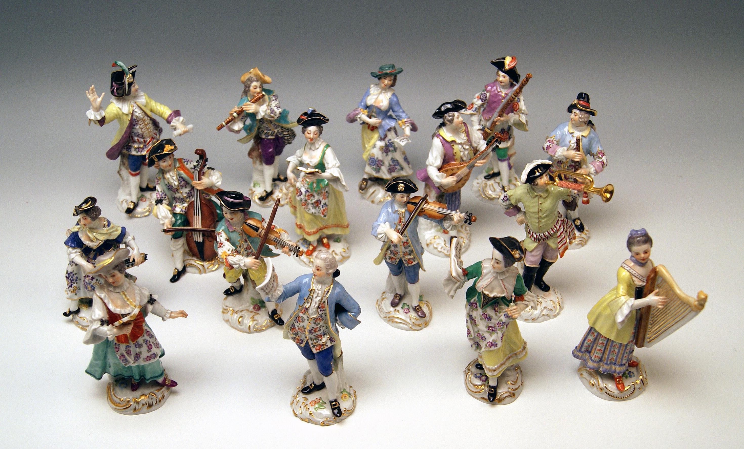 Meissen gorgeous group of figurines 'GALLANT ORCHESTRA', once created by Johann Joachim Kaendler (1706-1775) and Friedrich Elias Meyer (1723-1785): 16 figurines

Size:
Average height of figurines: circa 13.5 - 16.0 cm / 5.31 - 6.29