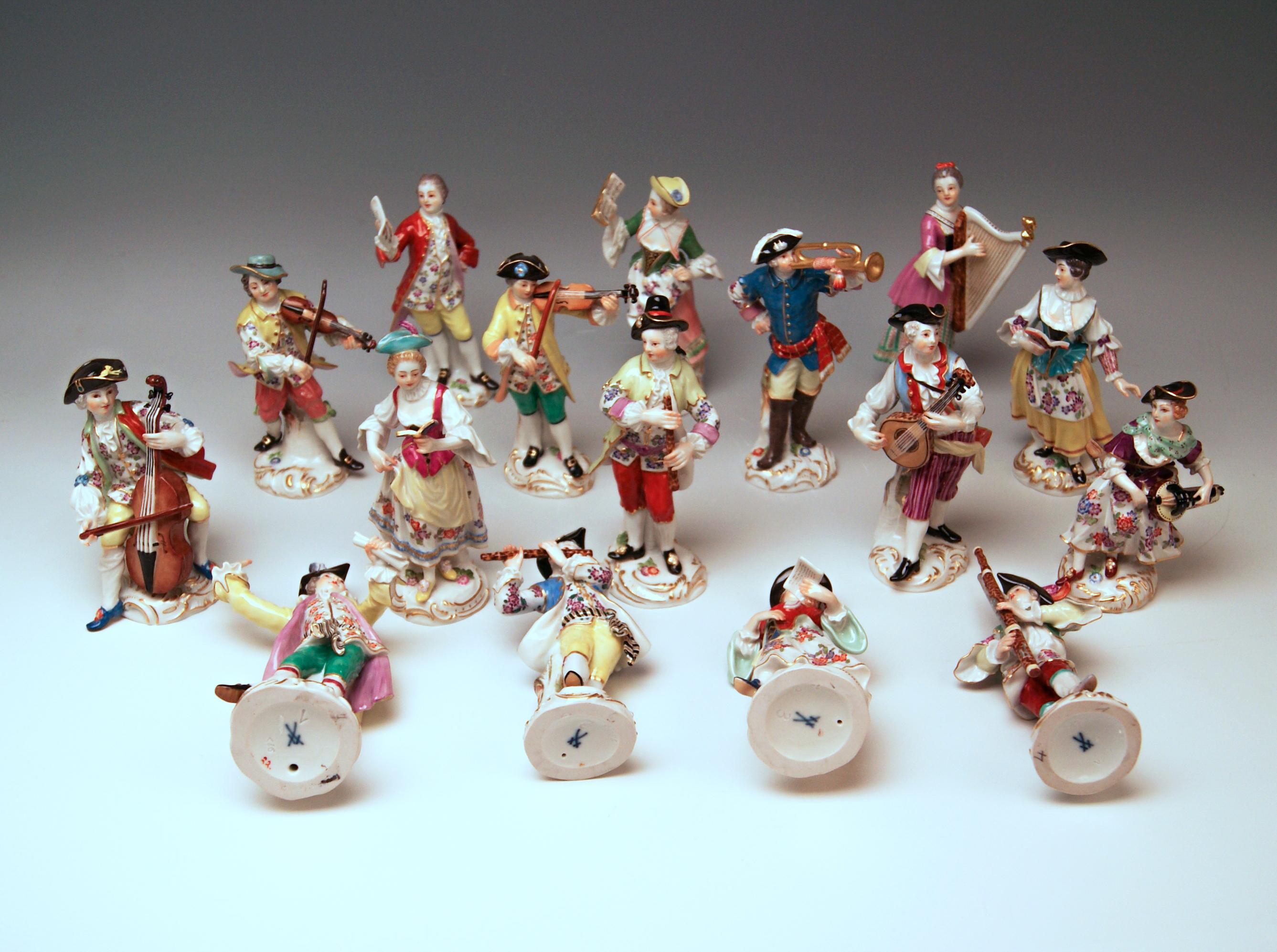 Meissen Gallant Orchestra Complete Figurines Johann Kaendler Friedrich E. Meyer In Excellent Condition In Vienna, AT