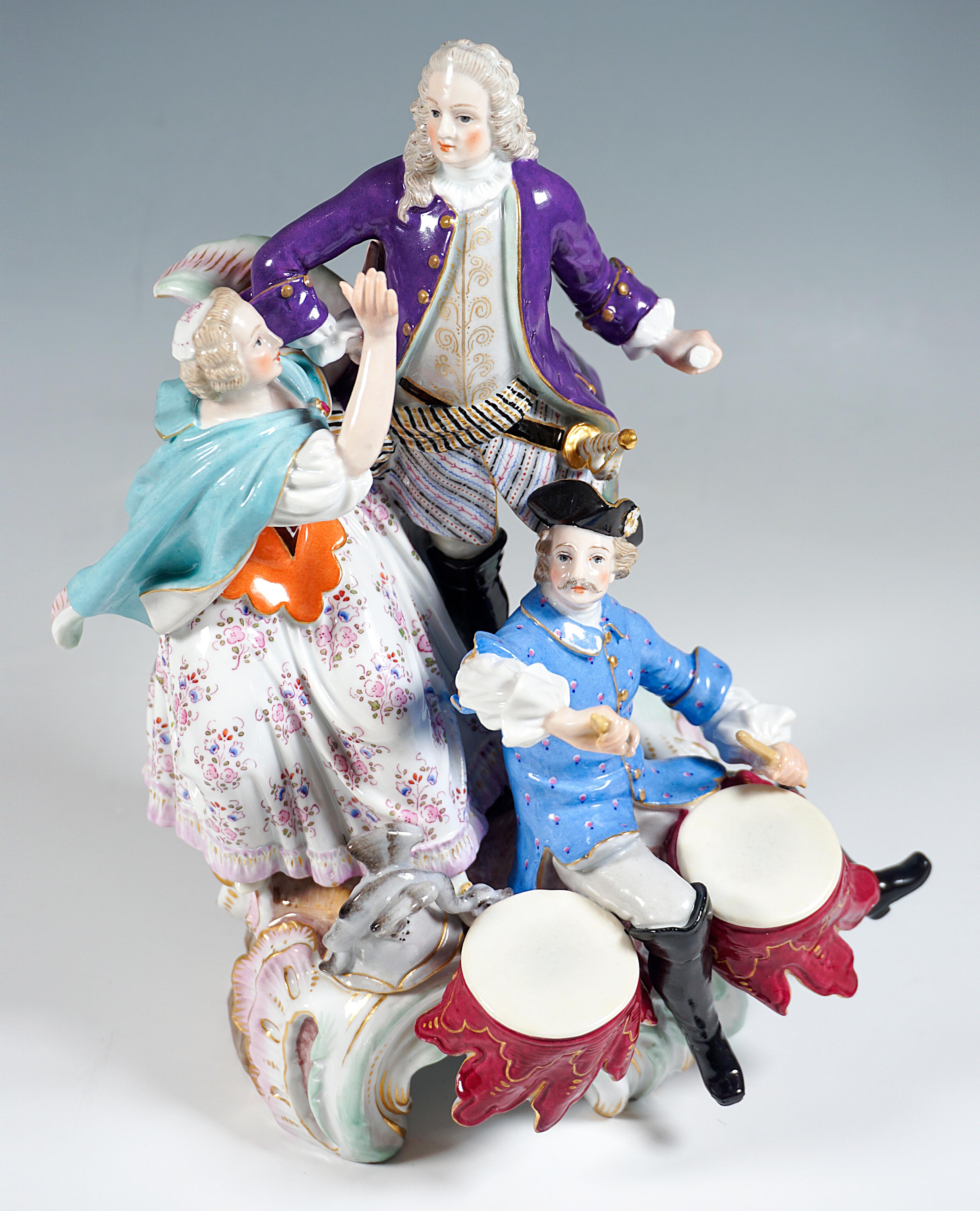 Porcelain Meissen Genre Love Group With Drum Beater, by F.E. Meyer, Germany Circa 1850 For Sale