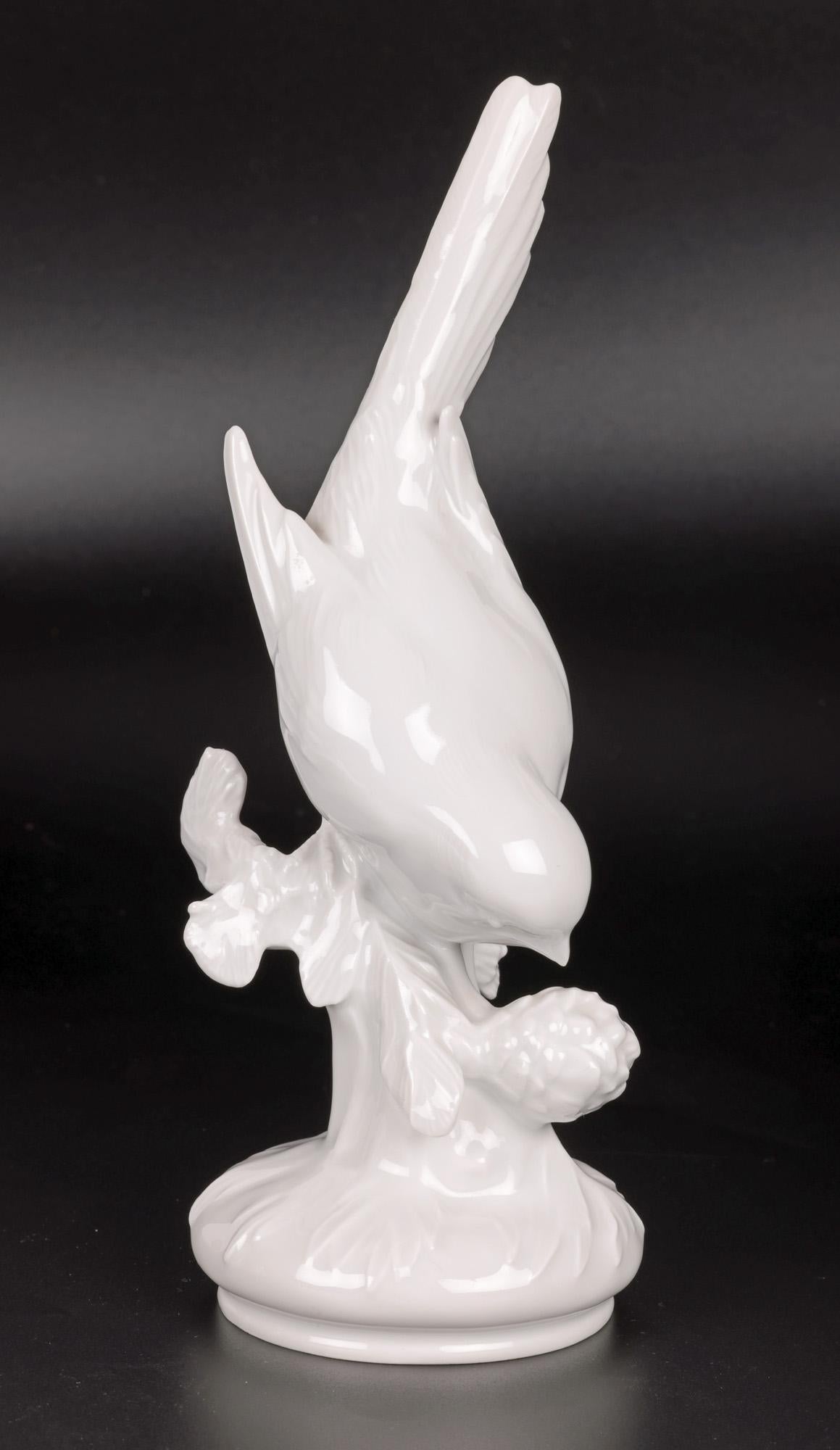 Meissen German Weiss Porcelain Garden Bird Figure For Sale 2