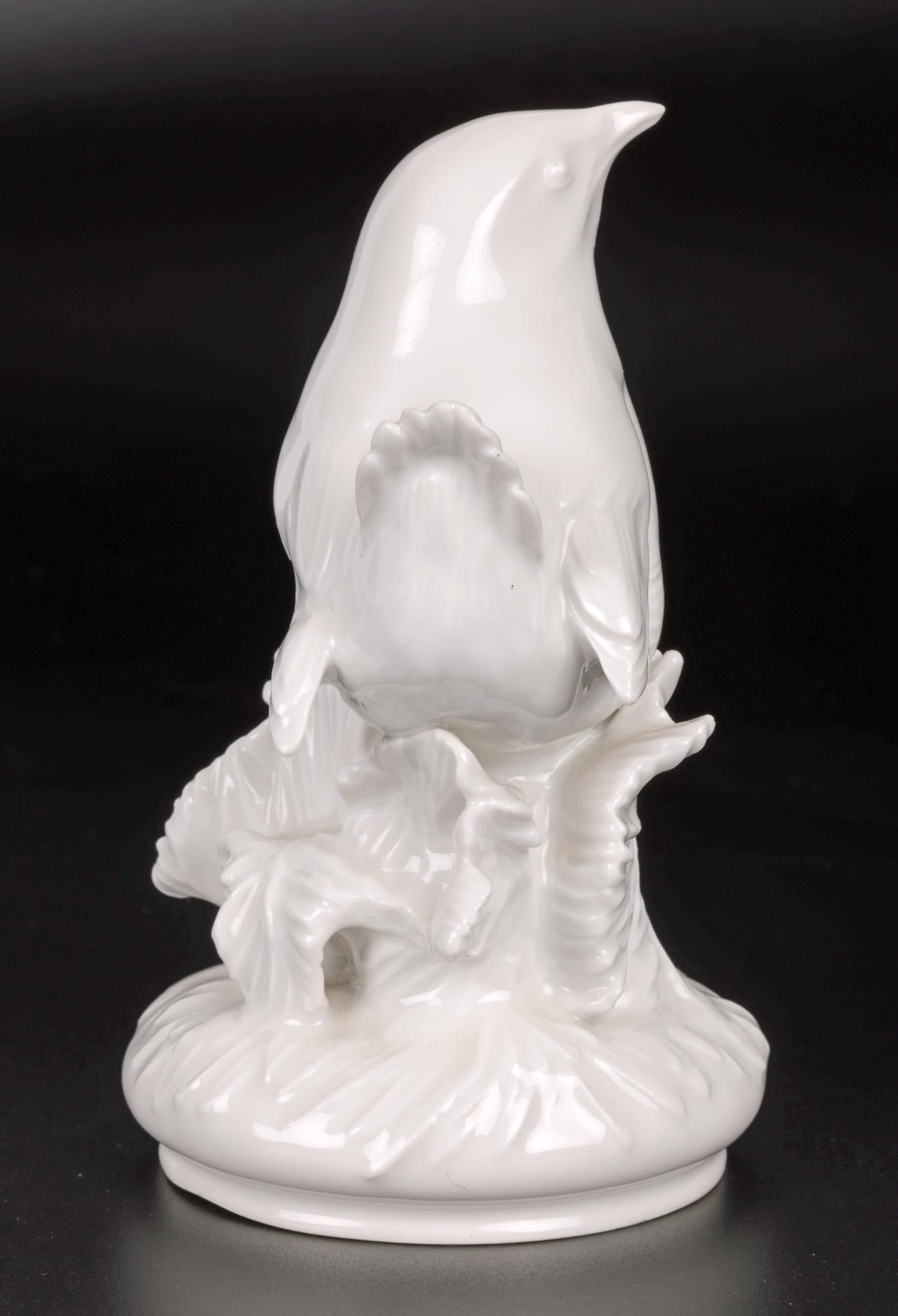 Figure d'oiseau de jardin en porcelaine allemande Weiss de Meissen en vente 2