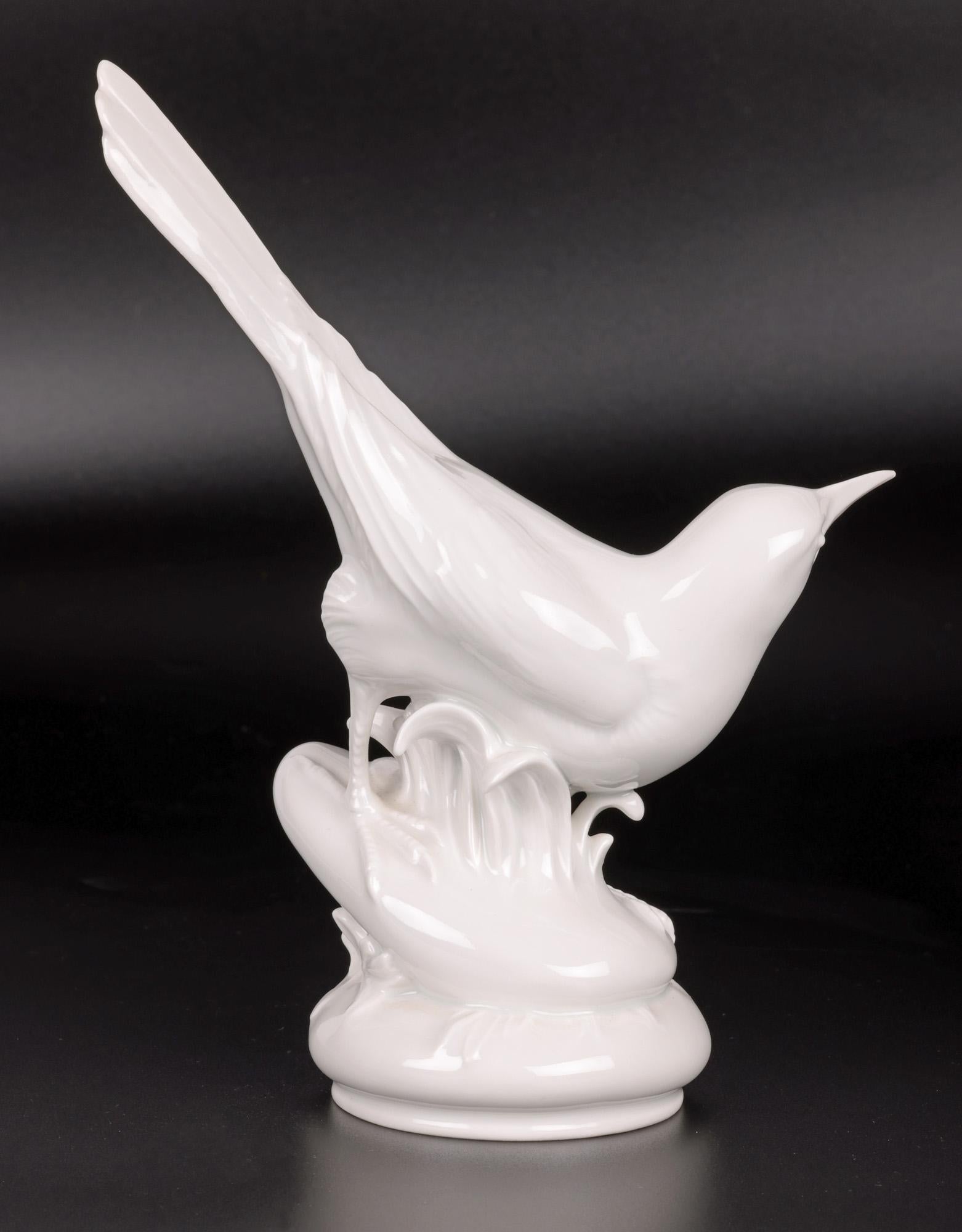 Glazed Meissen German Weiss Porcelain Garden Bird Starling Figure