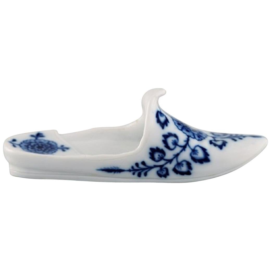 Meissen, Germany, Antique Miniature Slipper in Hand Painted Porcelain For Sale