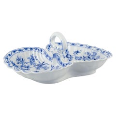 Meissen, Germany. Blue Onion cabaret tray made of porcelain.