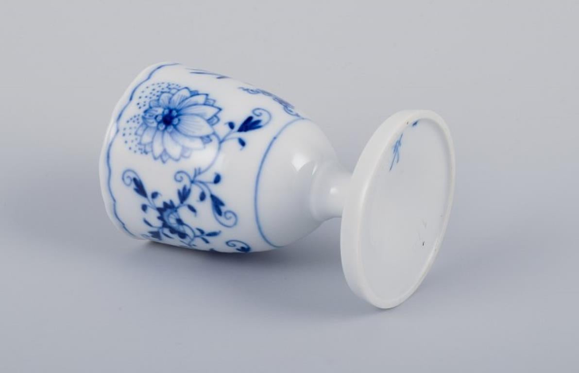 Meissen, Germany. Blue Onion pattern. Five egg cups in porcelain. 2