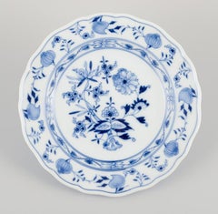 Meissen, Germany. Blue Onion pattern. Five plates in porcelain.