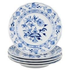 Meissen, Germany. Blue Onion pattern. Five plates in porcelain.