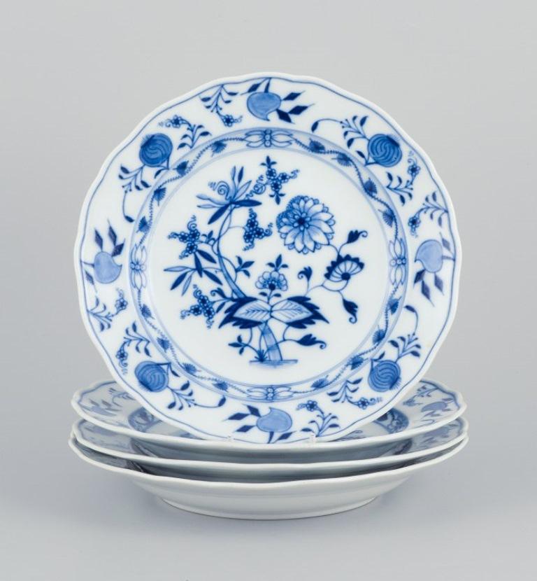 Meissen, Alemania. Patrón Cebolla Azul. Cuatro platos de cena antiguos. Finales del siglo XIX