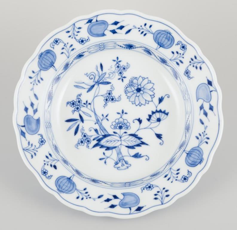 Meissen, Germania. Modello Blue Onion. Quattro grandi piatti profondi.
Dipinto a mano in blu.
Approssimativamente dal 1900.
Contrassegnato.
Condizioni perfette.
Terza qualità di fabbrica.
Dimensioni: Diametro 24,0 cm x Altezza 4,6 cm.
