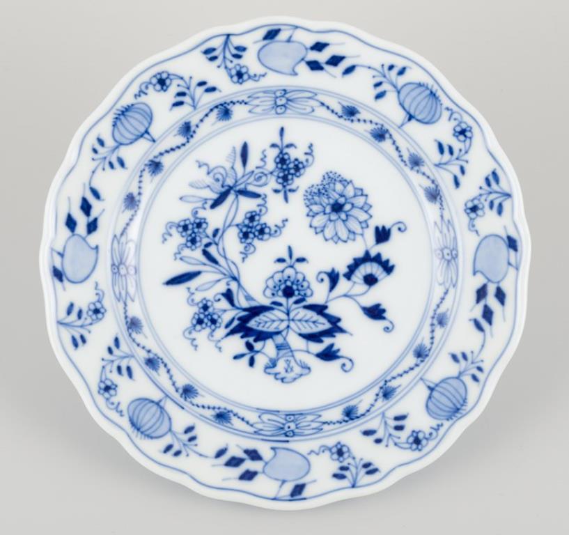Meissen, Alemania. Patrón Cebolla Azul. Cuatro platos de porcelana. en Excelente Estado en Copenhagen, DK