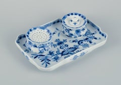 Meissen, Germany. Blue Onion pattern inkwell set in porcelain.