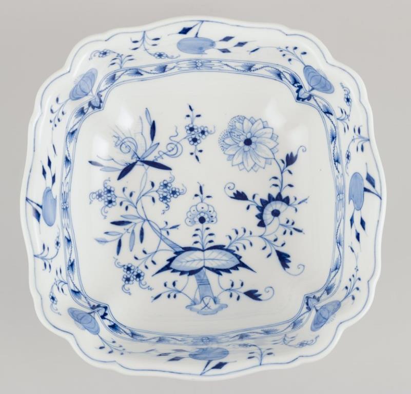 20th Century Meissen, Germany. Blue Onion pattern. Large square bowl. Approx. 1900 For Sale