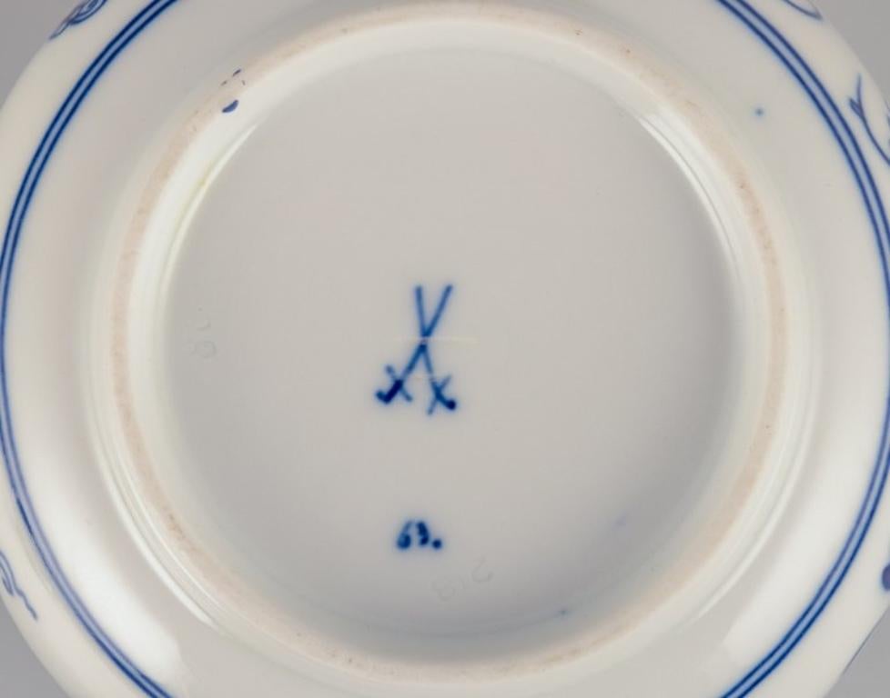 Meissen, Alemania. Patrón Cebolla Azul. Azucarero grande de porcelana Porcelana en venta