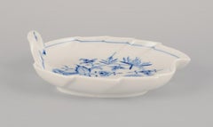 Meissen, Germany. Blue Onion pattern. Leaf-shaped dish with handle.