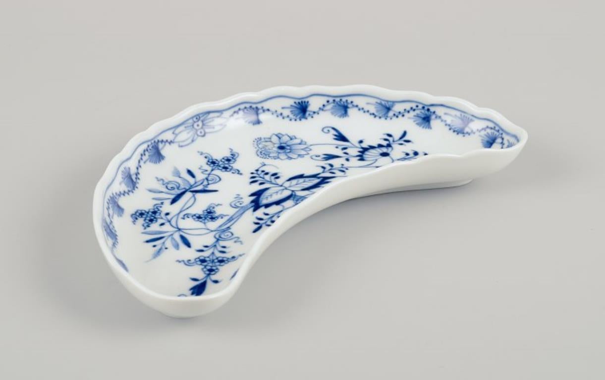 Meissen, Alemania. Patrón Cebolla Azul. Juego de cuatro platos de porcelana. Pintado a mano en venta