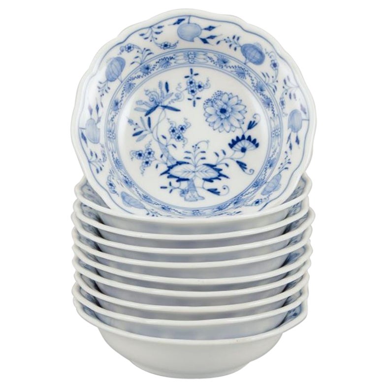 Meissen, Germany. Blue Onion pattern. Set of ten small bowls in porcelain.